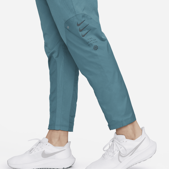 Nike therma top women's pants