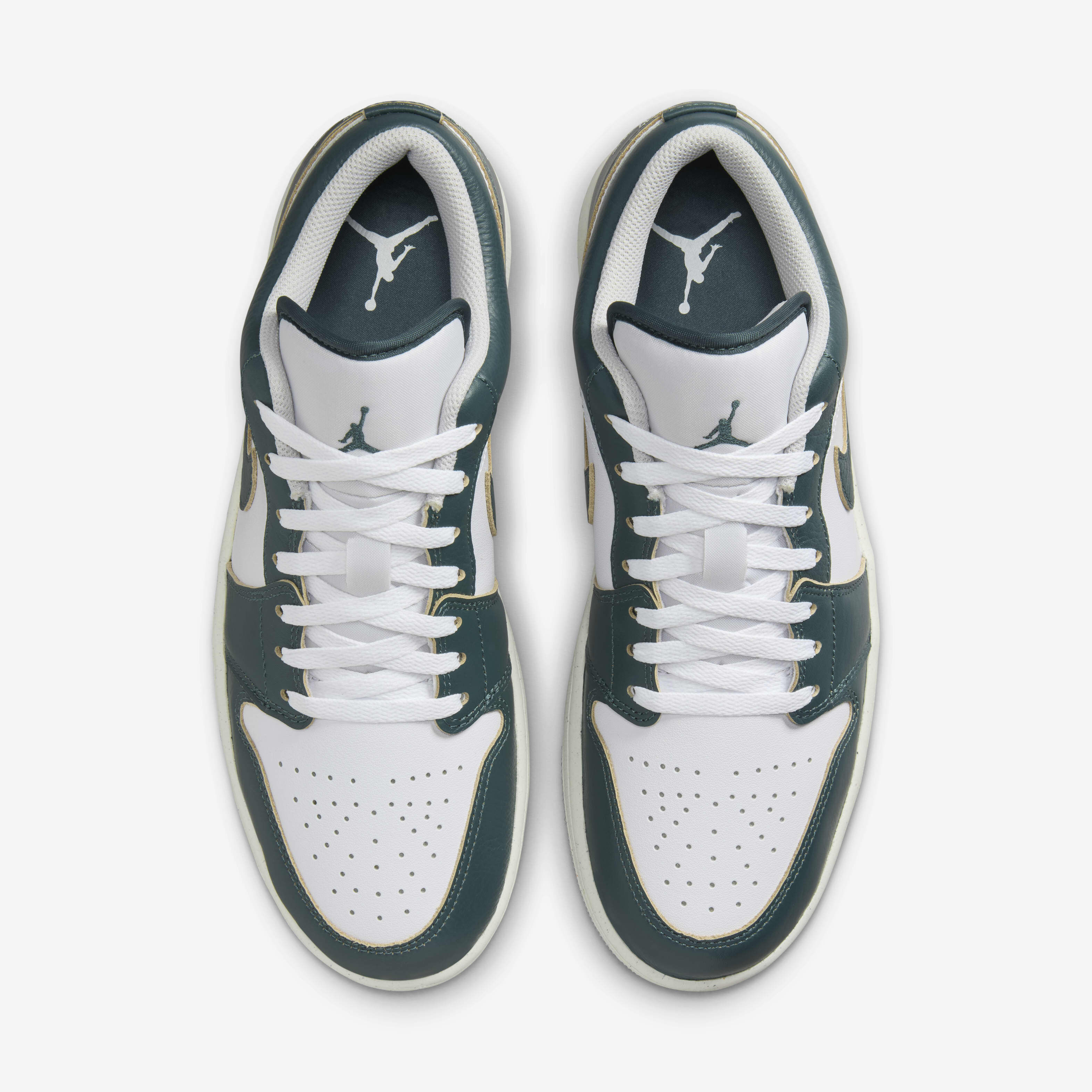 Buy Air Jordan 1 Low SE Men's Shoes - Oxidised Green/White/Sail/Oxidised  Green | Nike Saudi Official