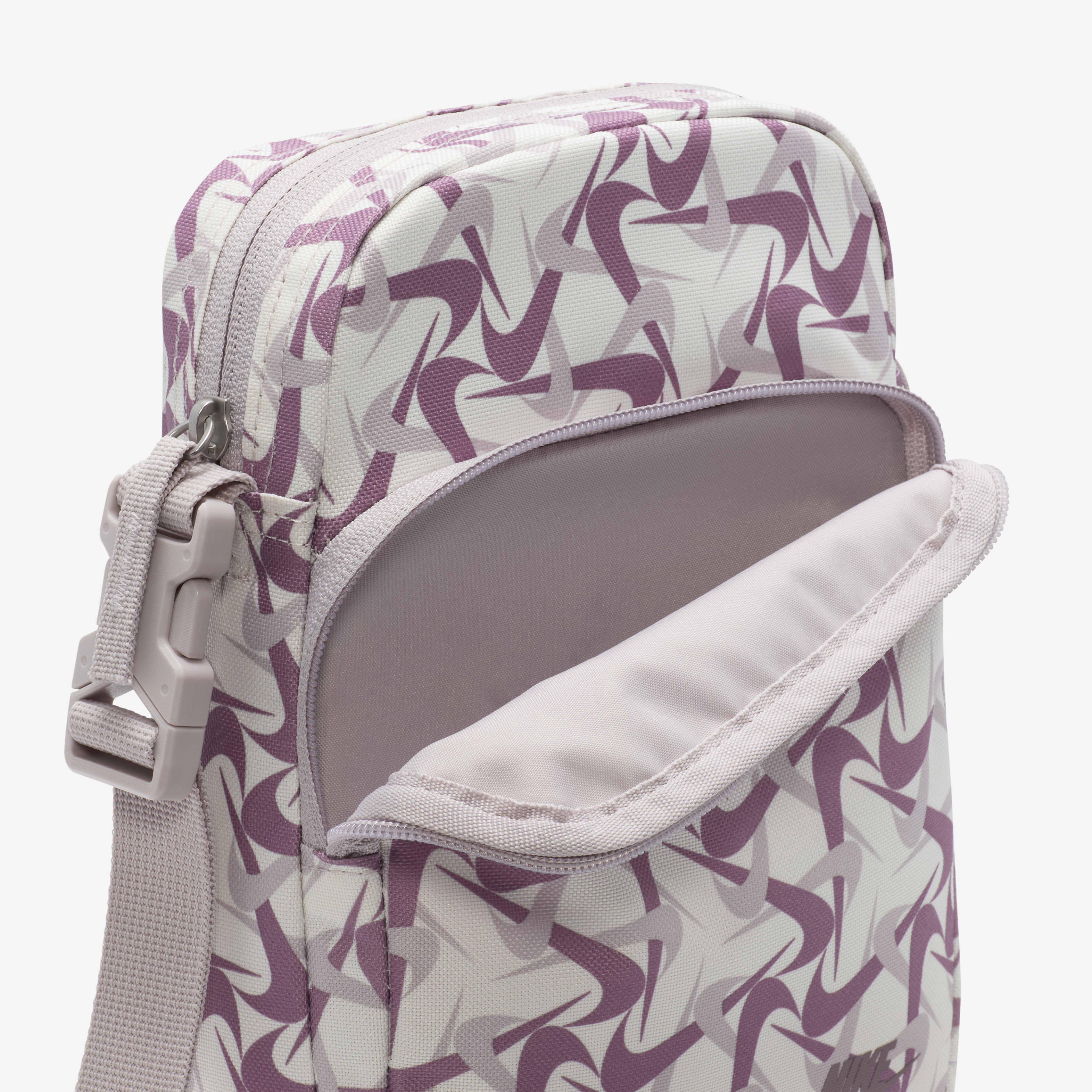 Nike Heritage image number 5