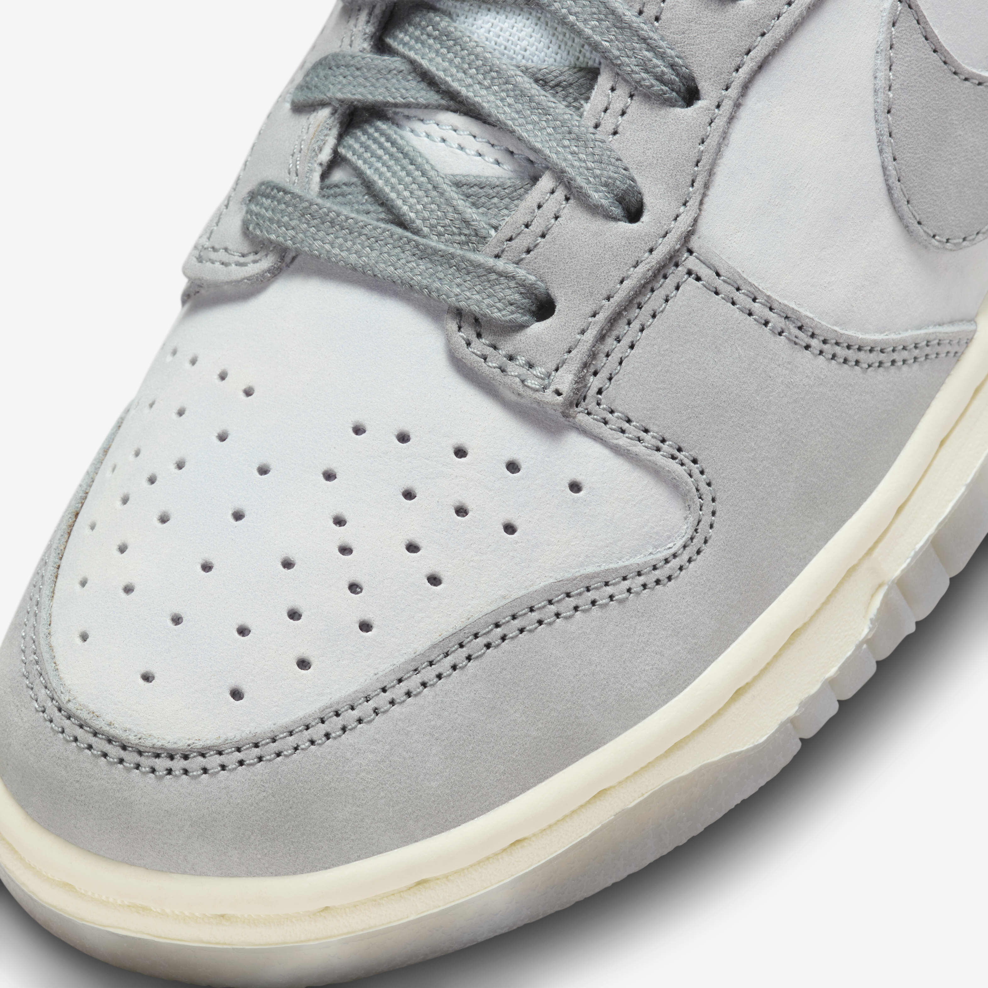 Nike Dunk Low image number 6