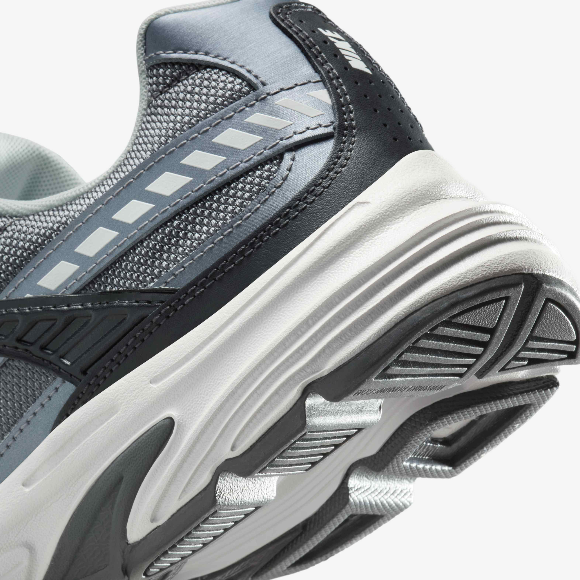 ★ナイキ★IB3083-001★Nike Initiator★大人気★ s-l400.jpg