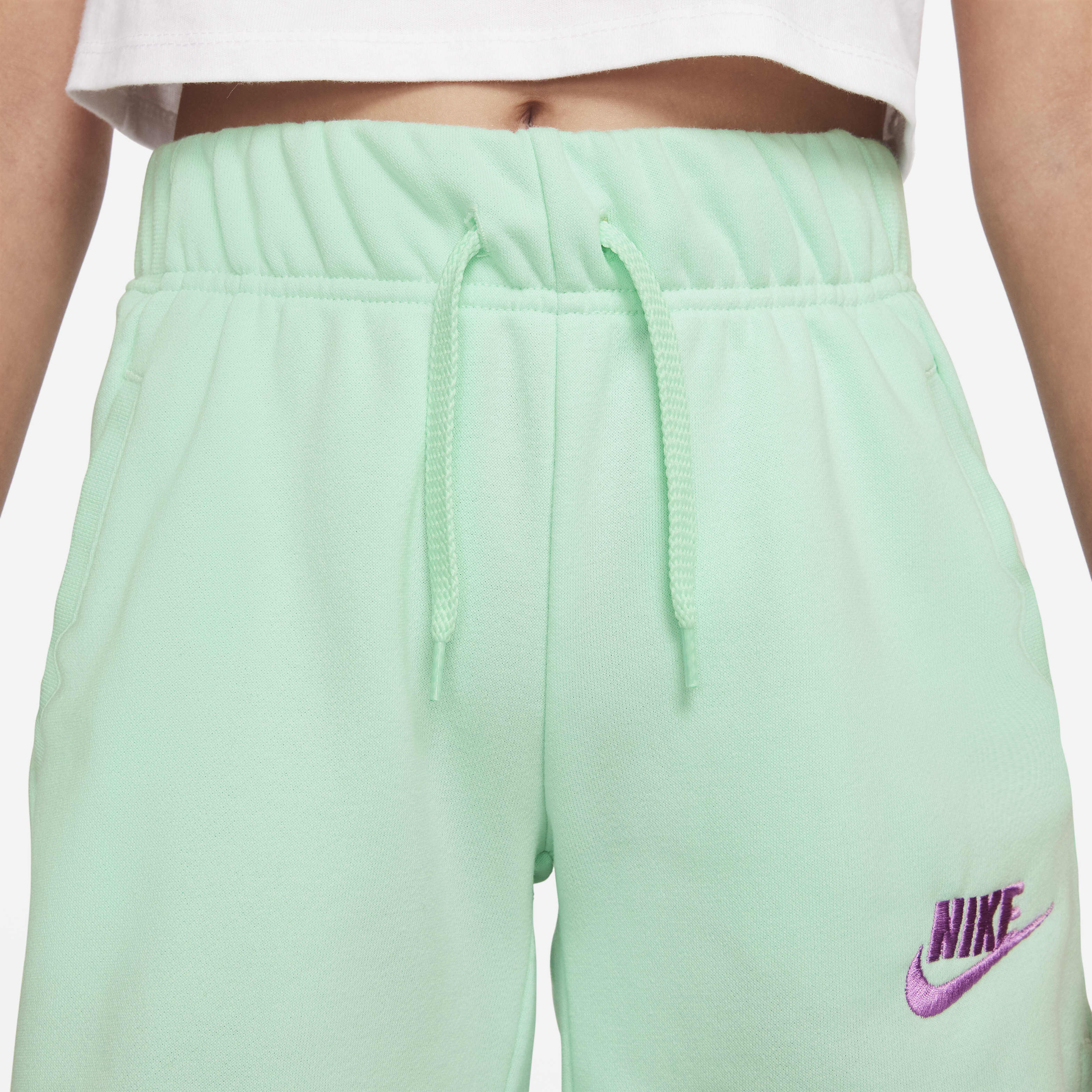 Nike Sportswear Club image number 3