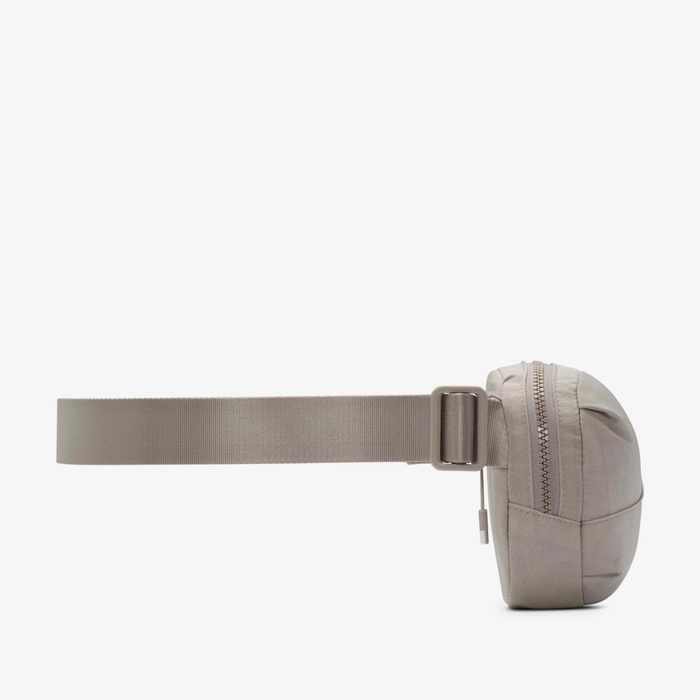 نايكي أورا image number 1 نايكي أورا image number 1