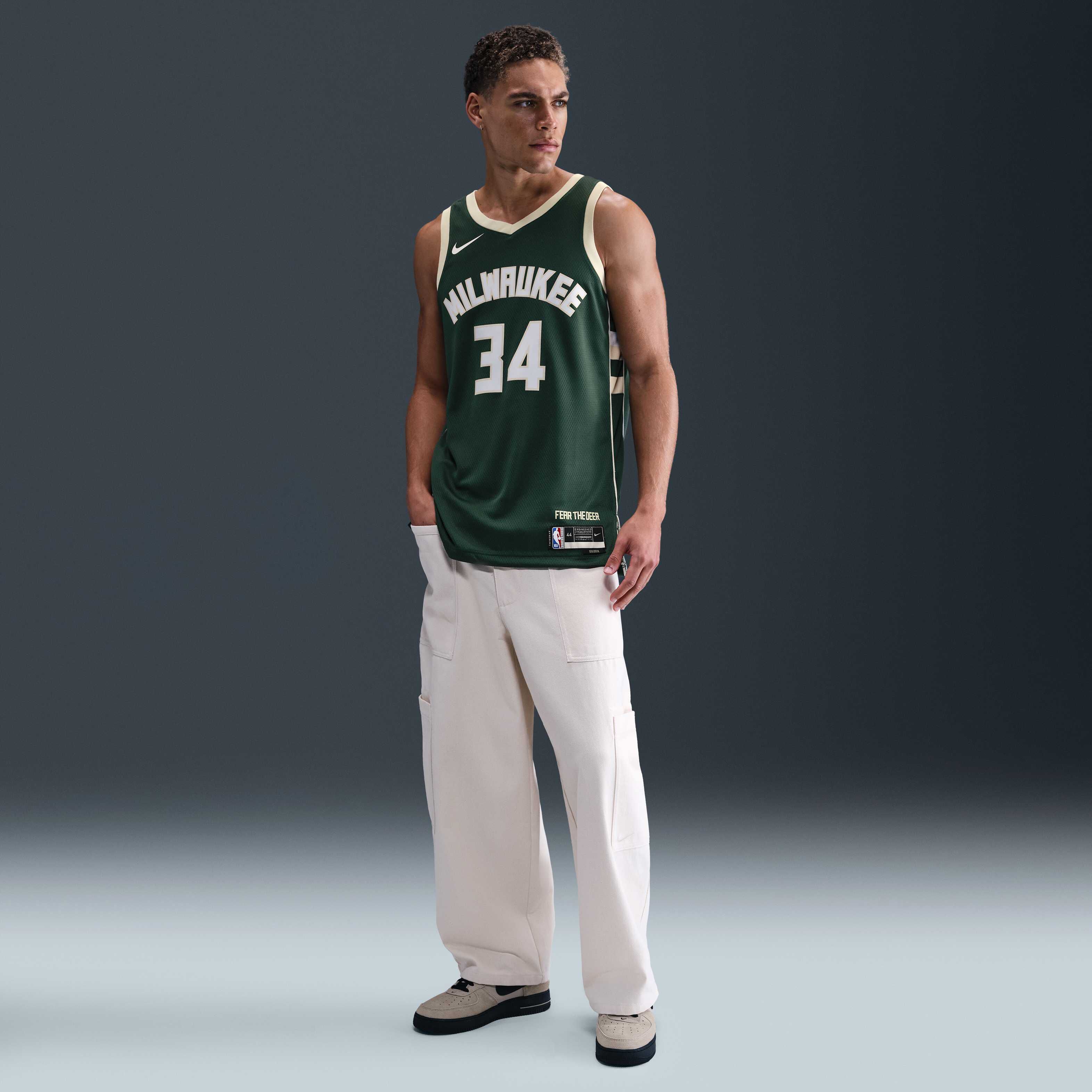 Milwaukee Bucks Icon Edition image number 6
