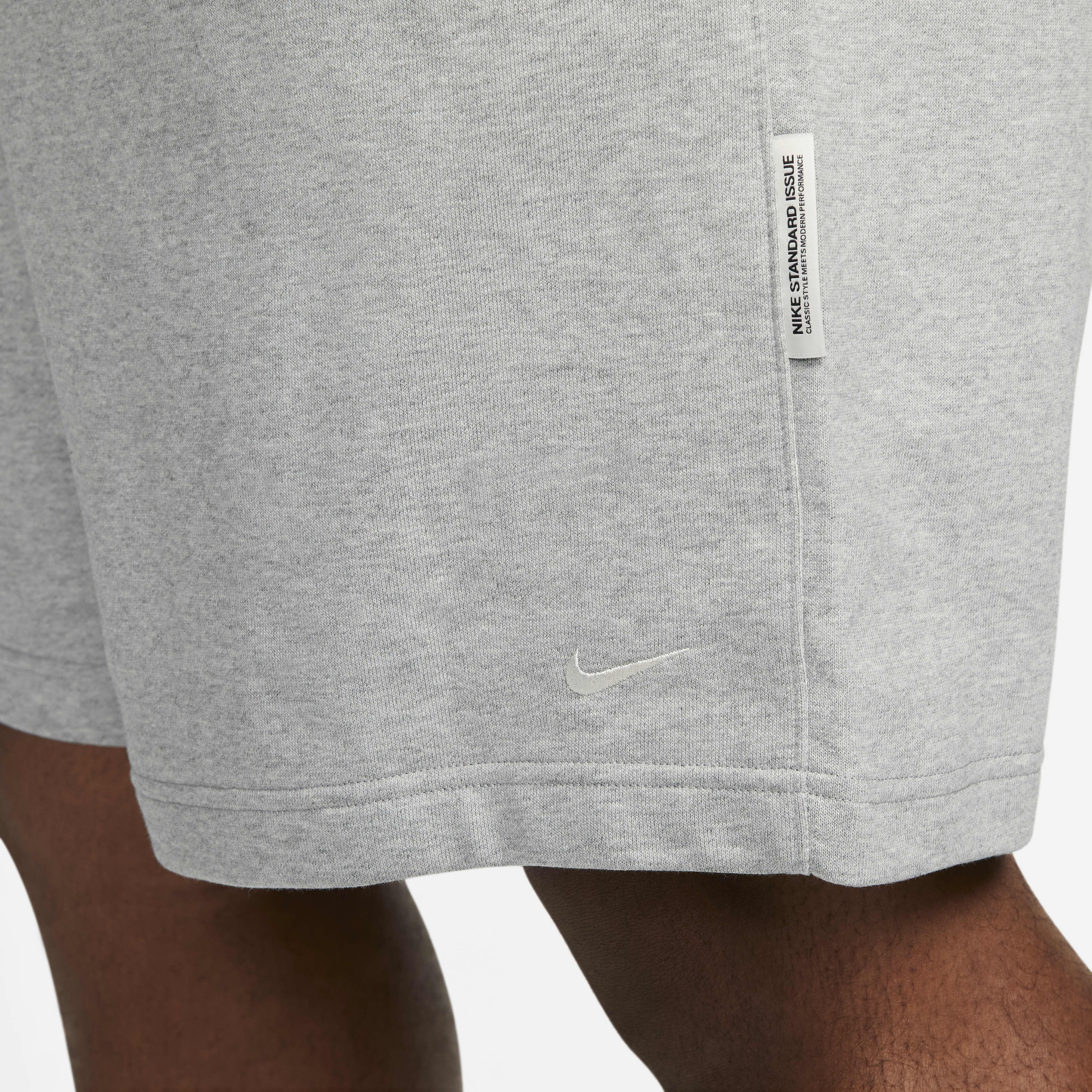 Nike Standard Issue image number 12