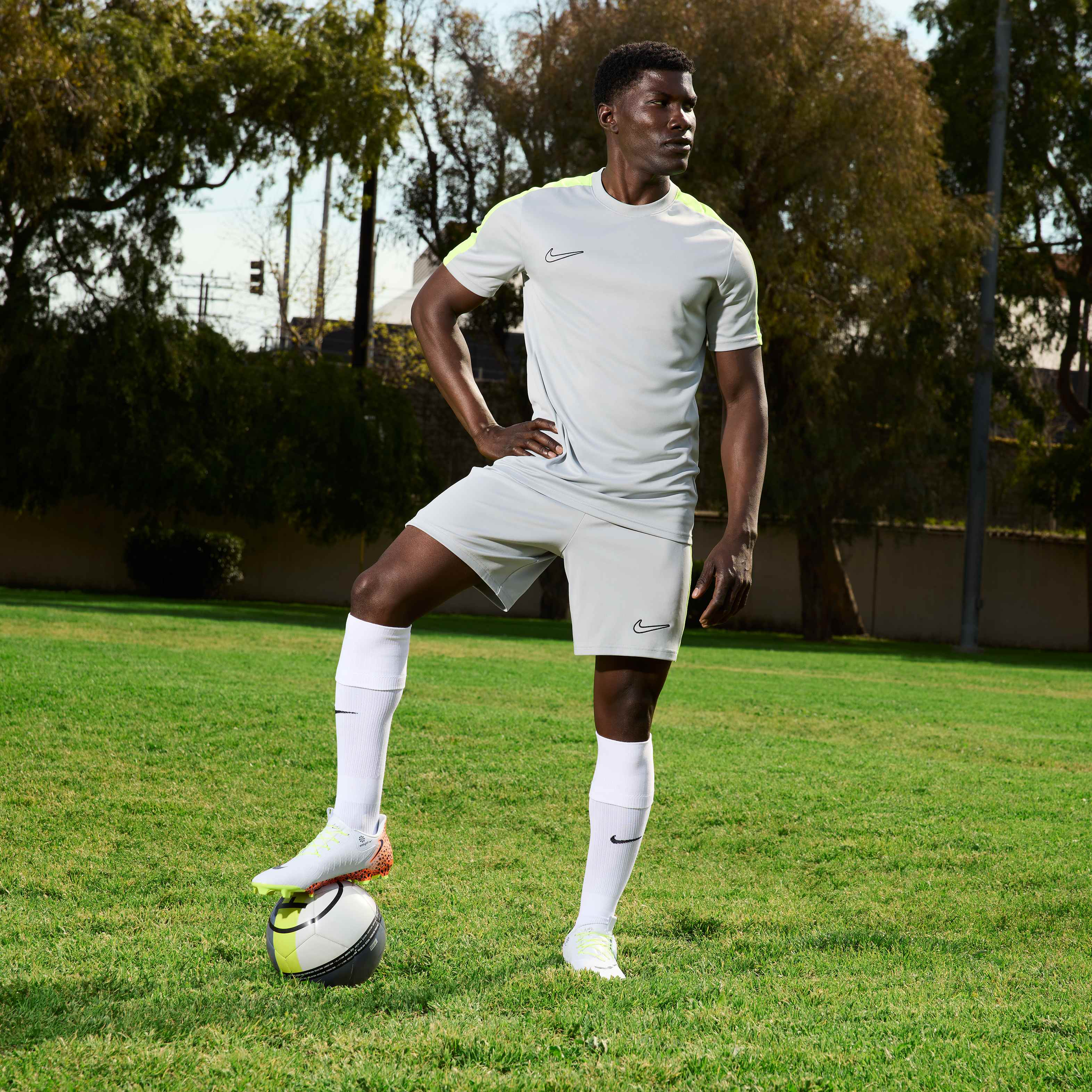 Nike Phantom GX 2 Academy EasyOn Electric image number 9