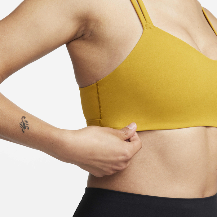 Nike Zenvy Strappy image number 2 Nike Zenvy Strappy image number 2