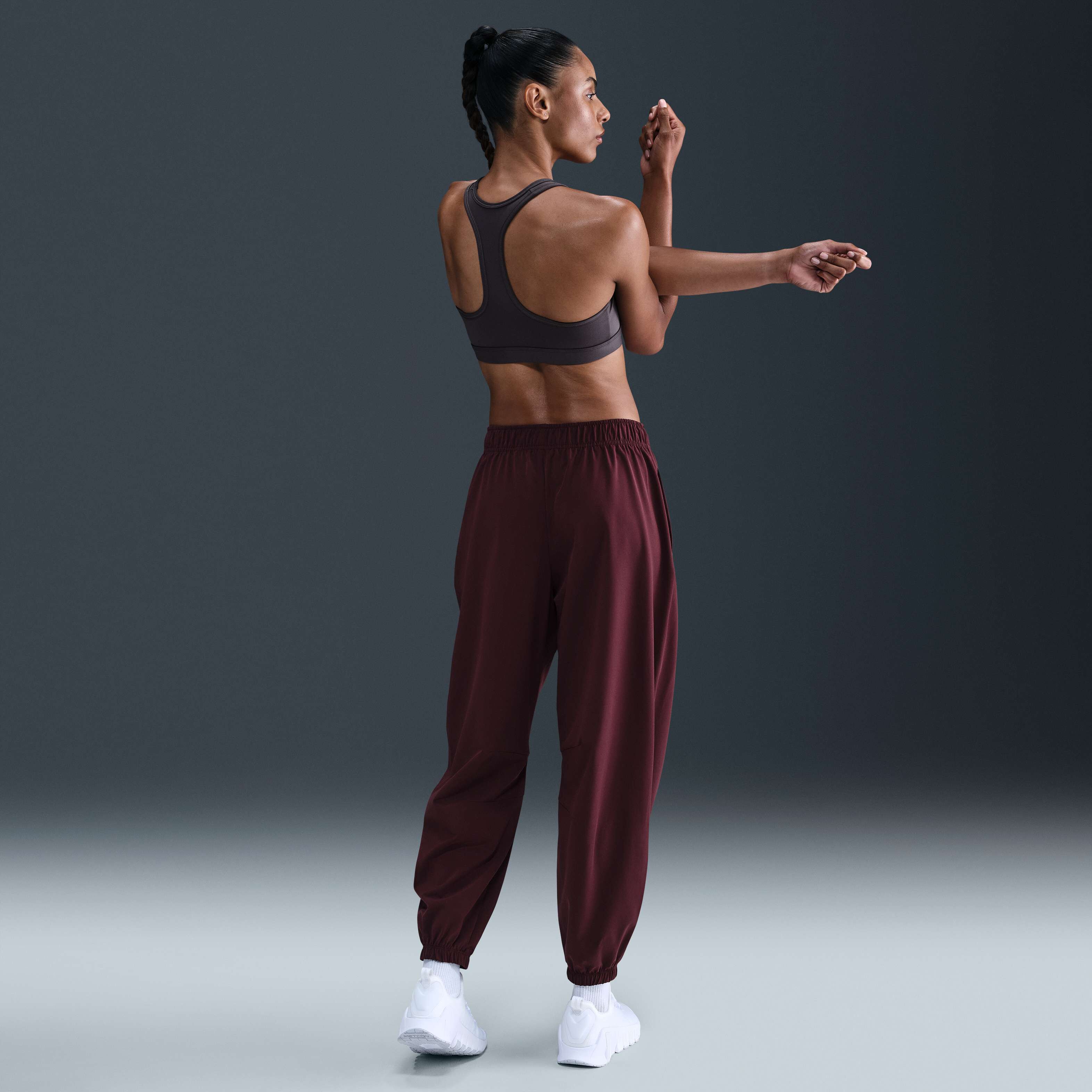 Nike Swoosh Medium-Support image number 4