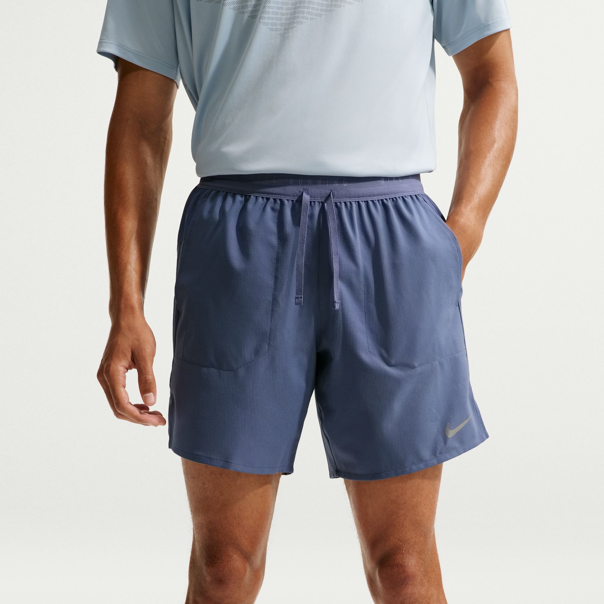Nike Stride image number 2