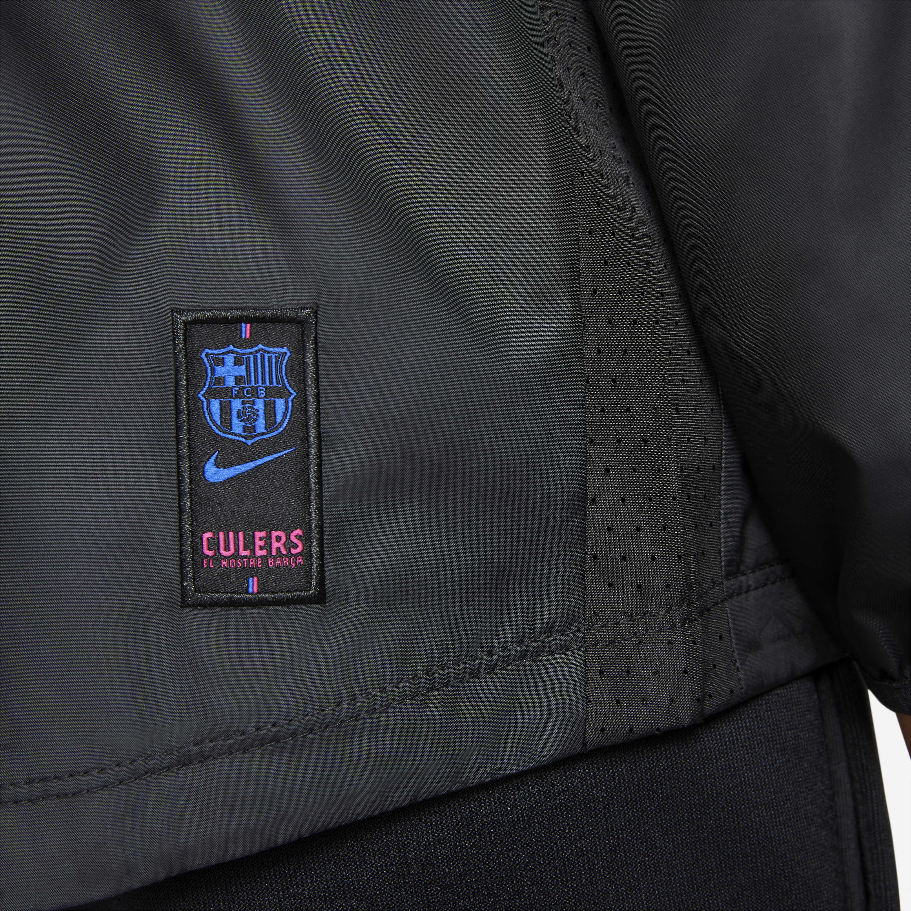 F.C. Barcelona Repel Academy AWF image number 4