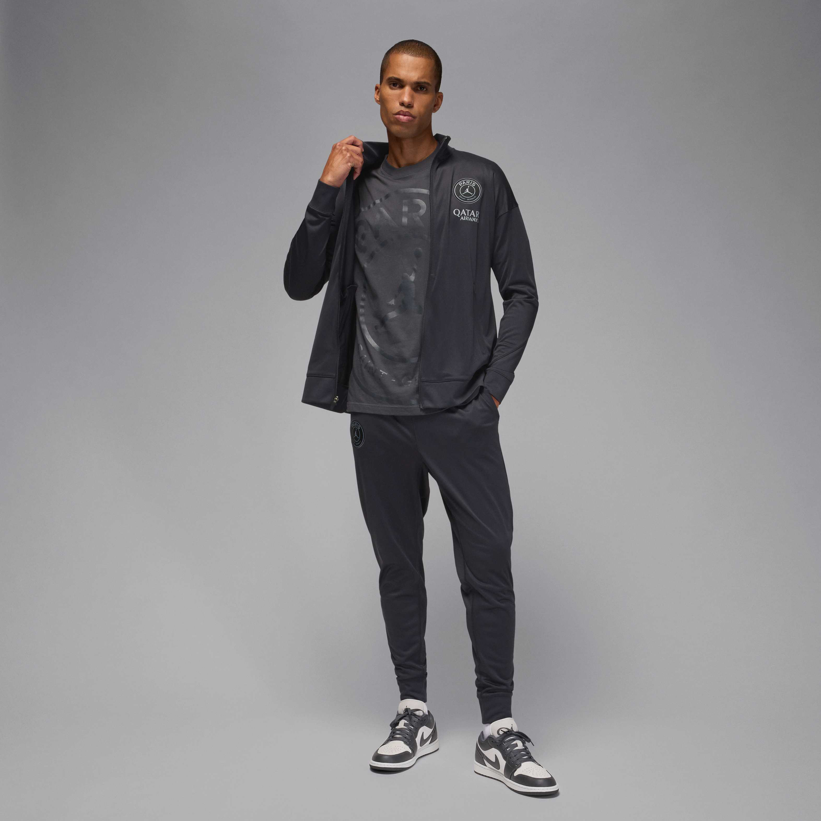 Paris Saint-Germain Strike Fourth image number 9