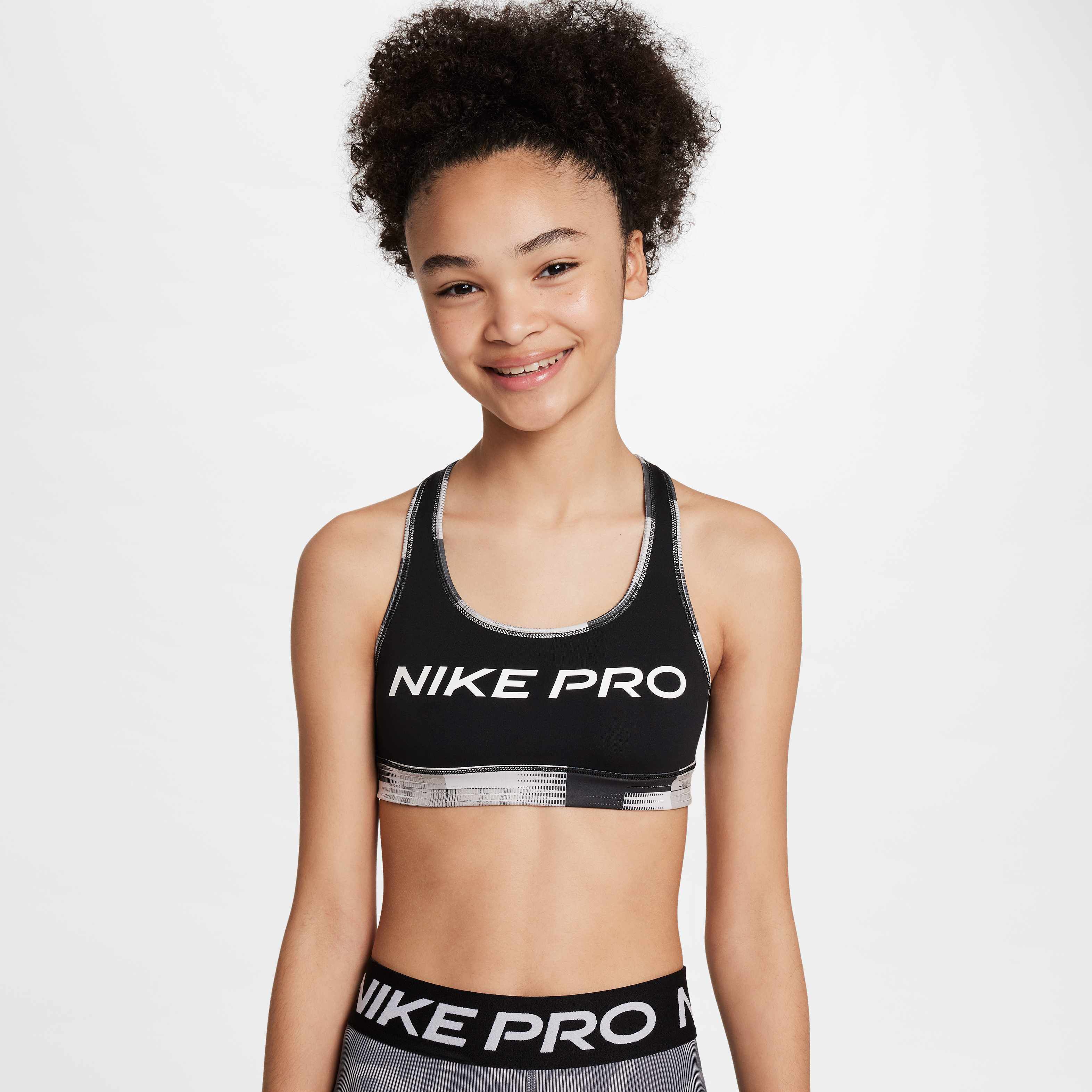 Nike Pro image number 5