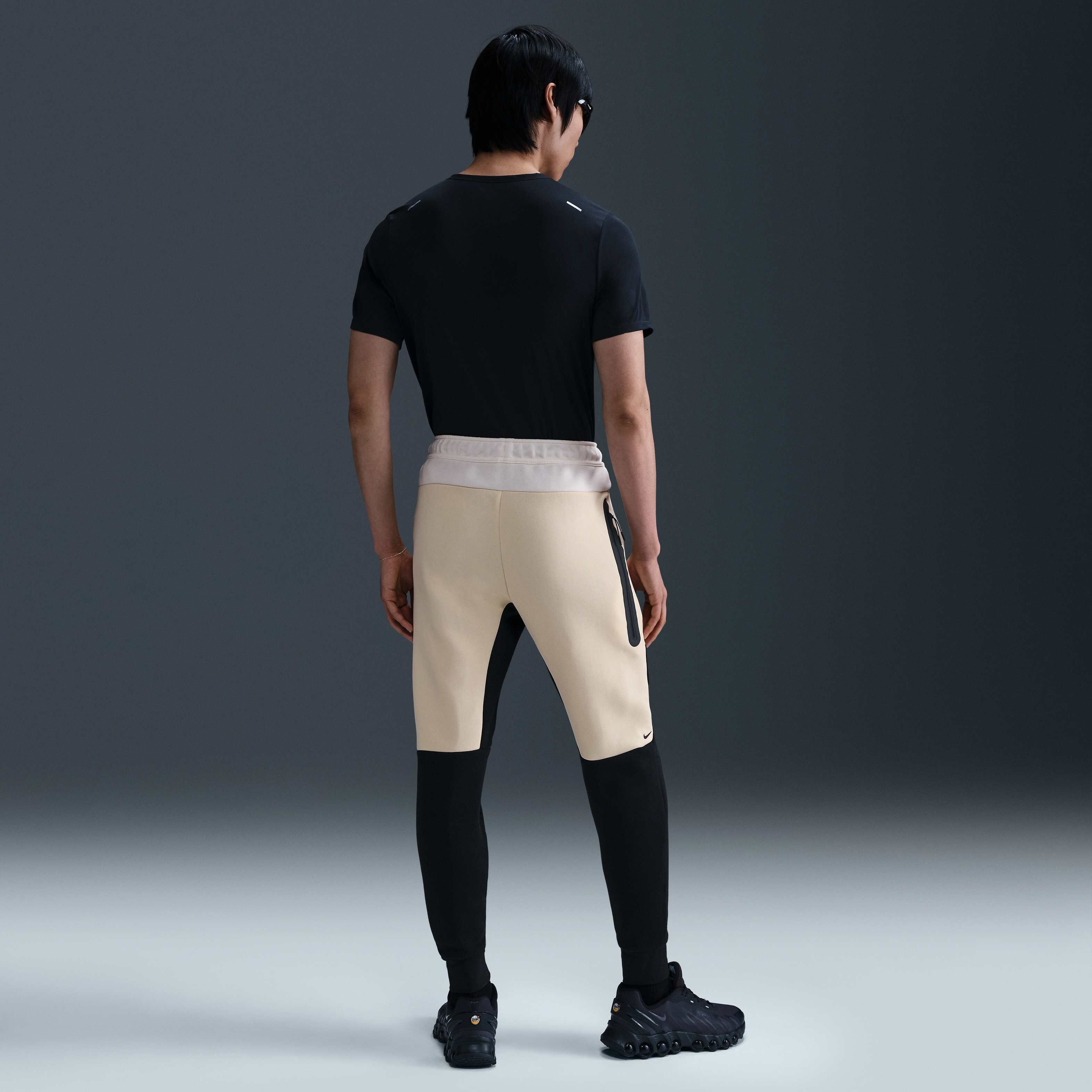Nike Tech image number 3