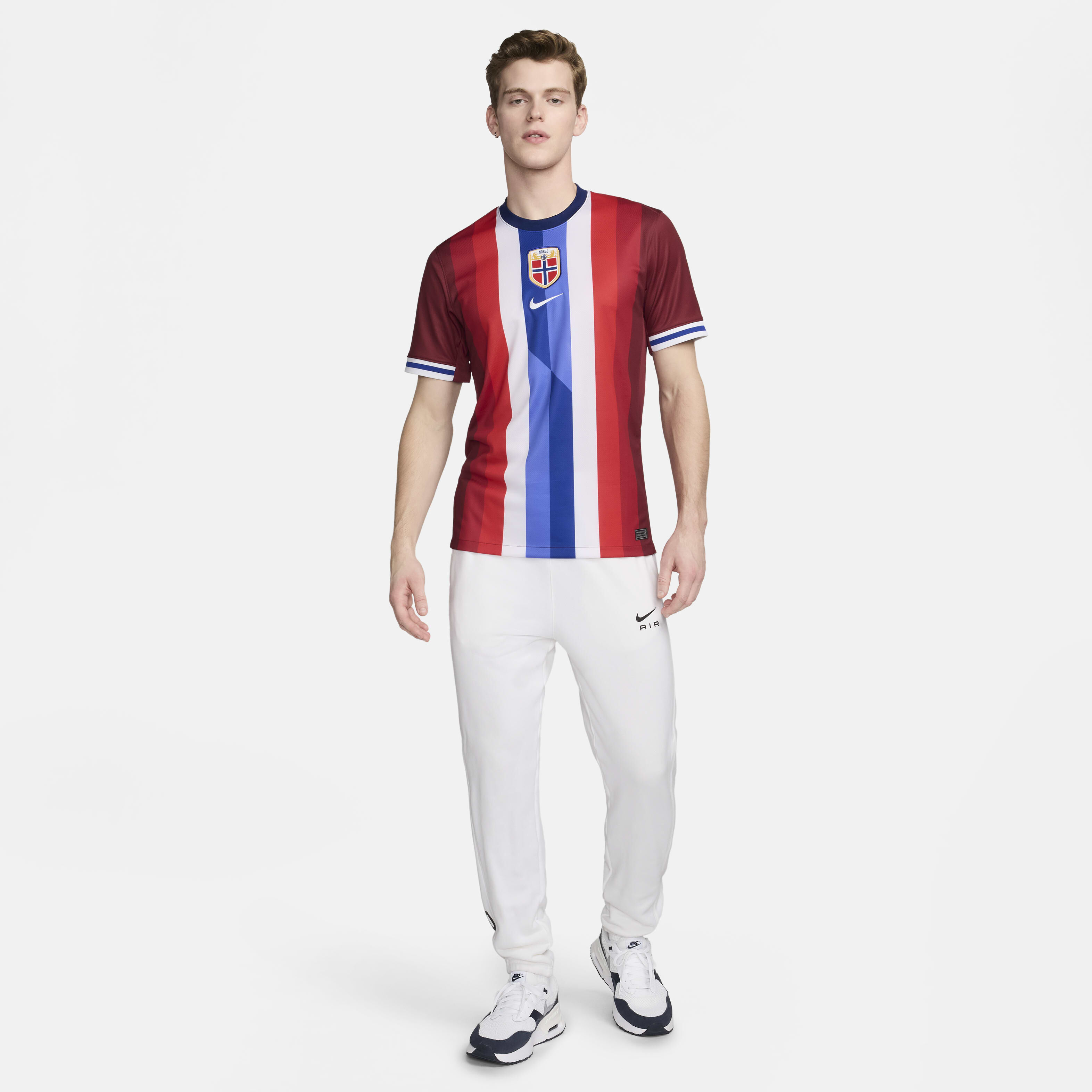 Buy Norway Men s Team 2024 25 Stadium Home Men s Nike Dri FIT Football Replica Shirt Nike Saudi Official