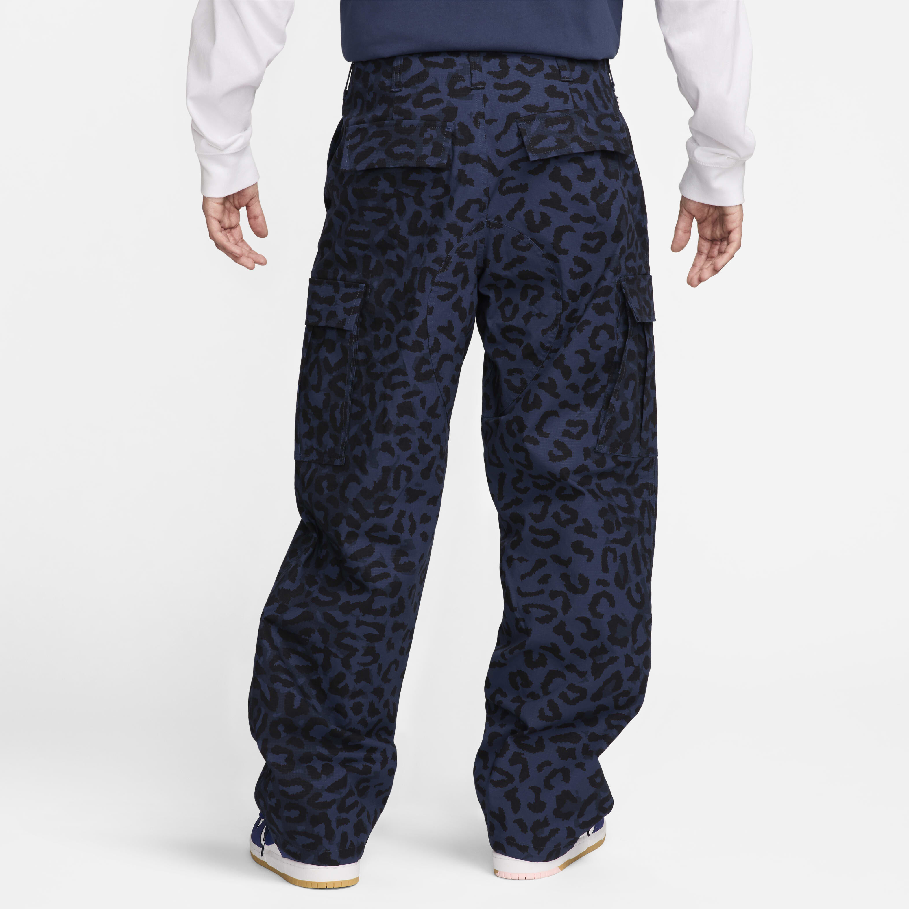 Buy Nike SB Kearny Men's All-Over Print Cargo Trousers Buy Nike SB Kearny Men's All-Over Print Cargo Trousers