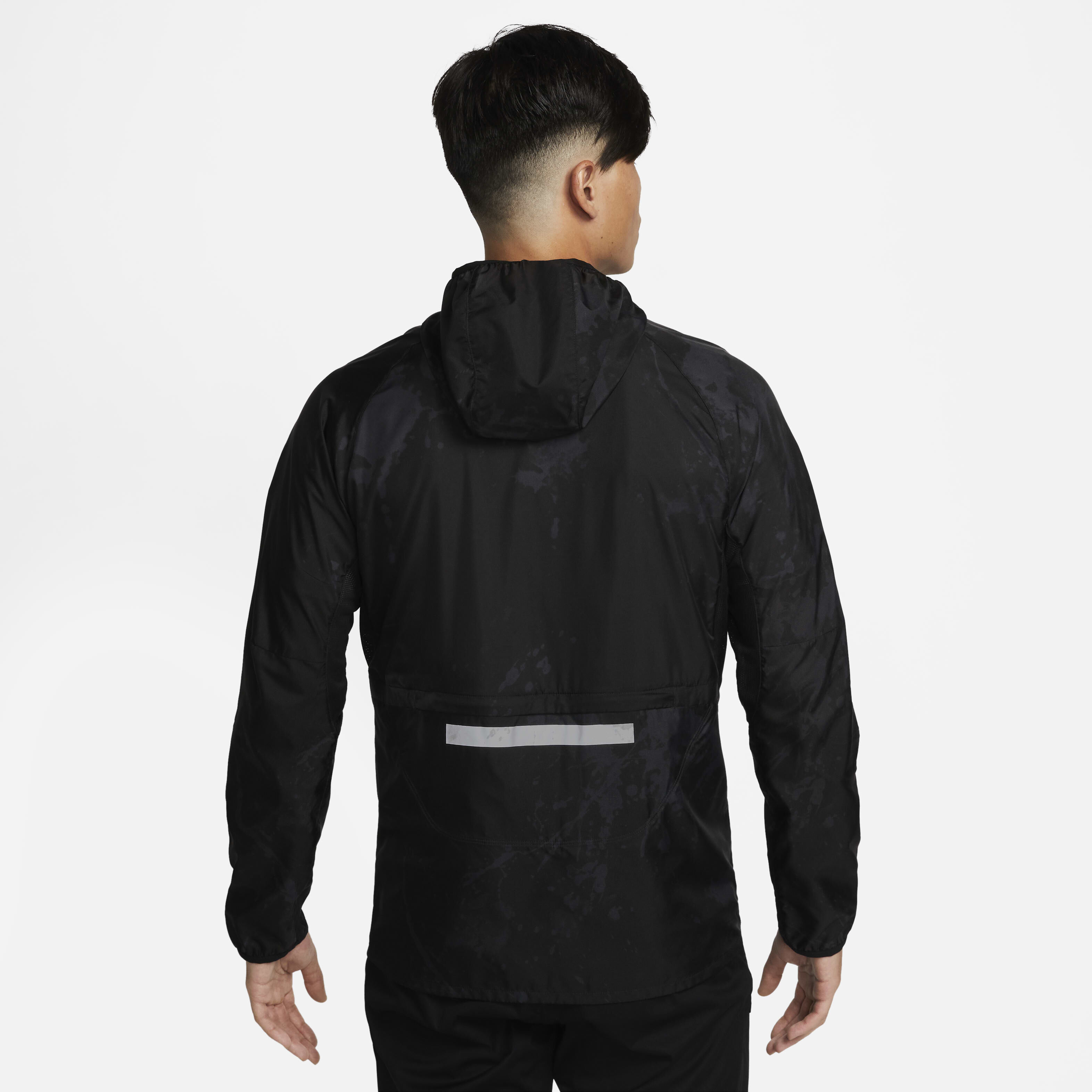 Buy Nike Repel Run Division Men's Running Jacket - Black @ Nike Saudi