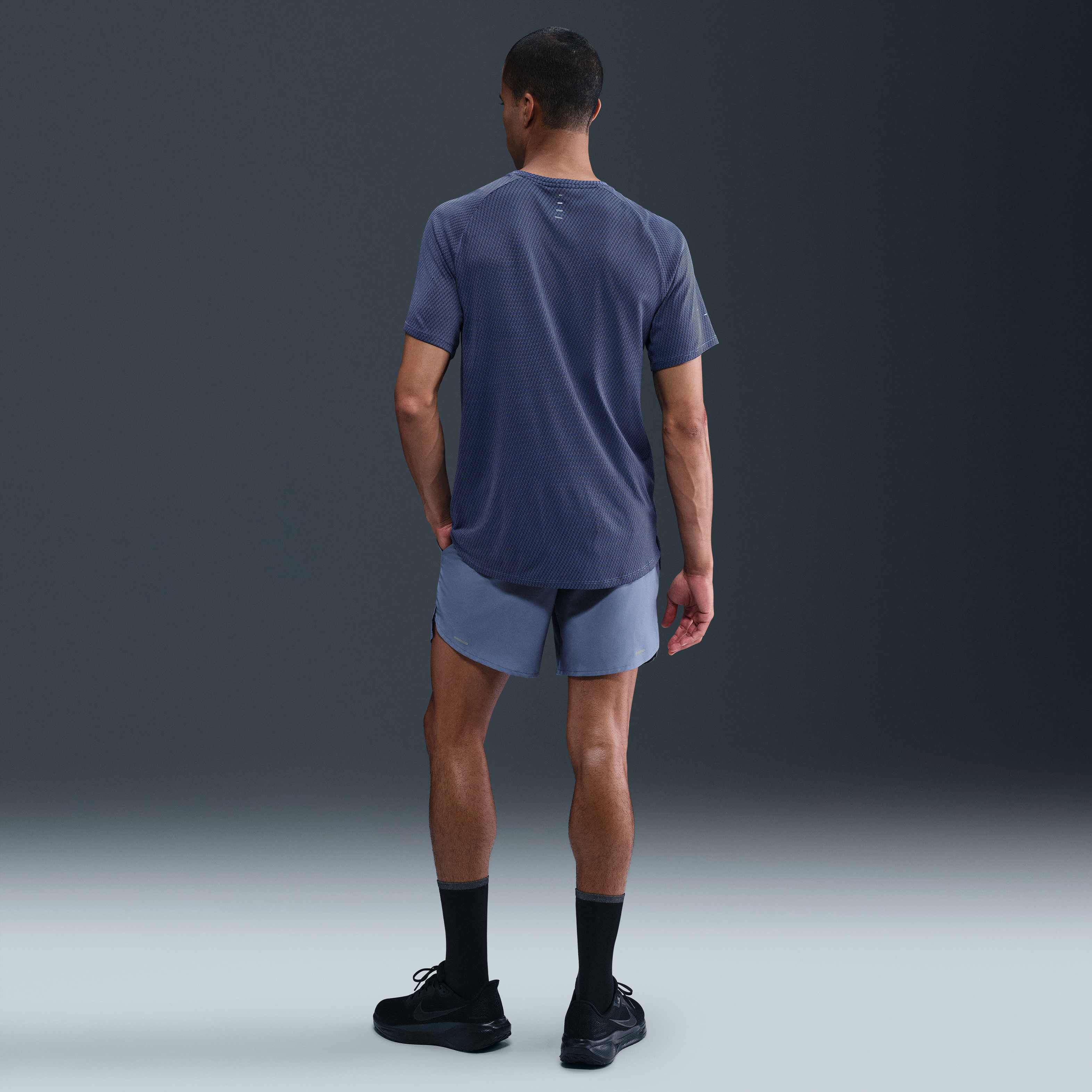 نايكي سترايد image number 3