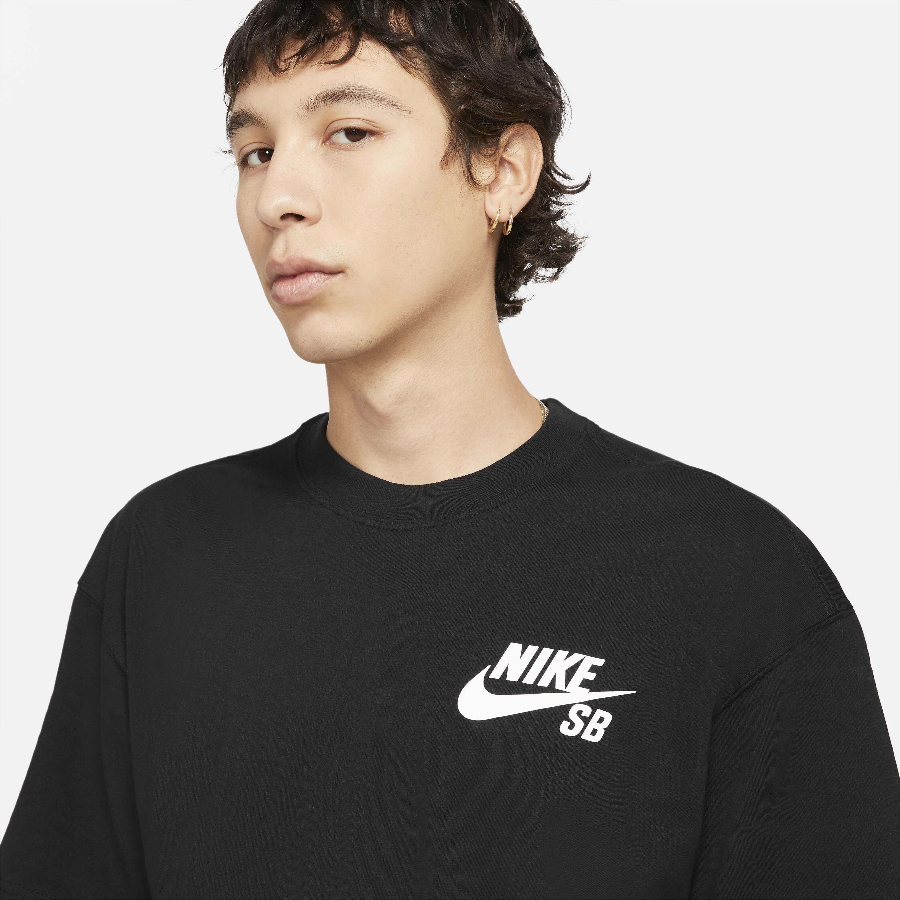 Buy Nike SB Logo Skate T-Shirt - Black/White | Nike Saudi