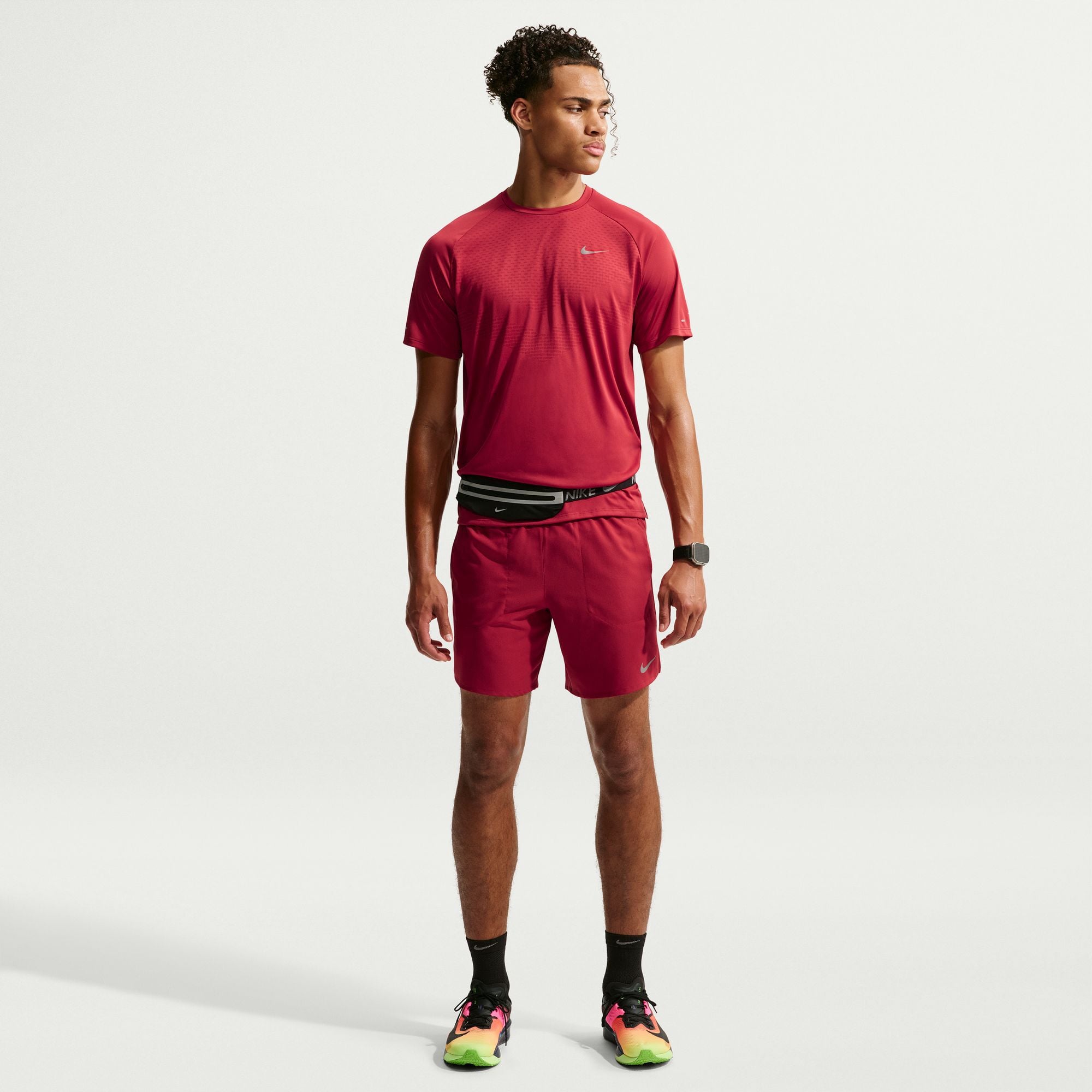 Nike Stride image number 0