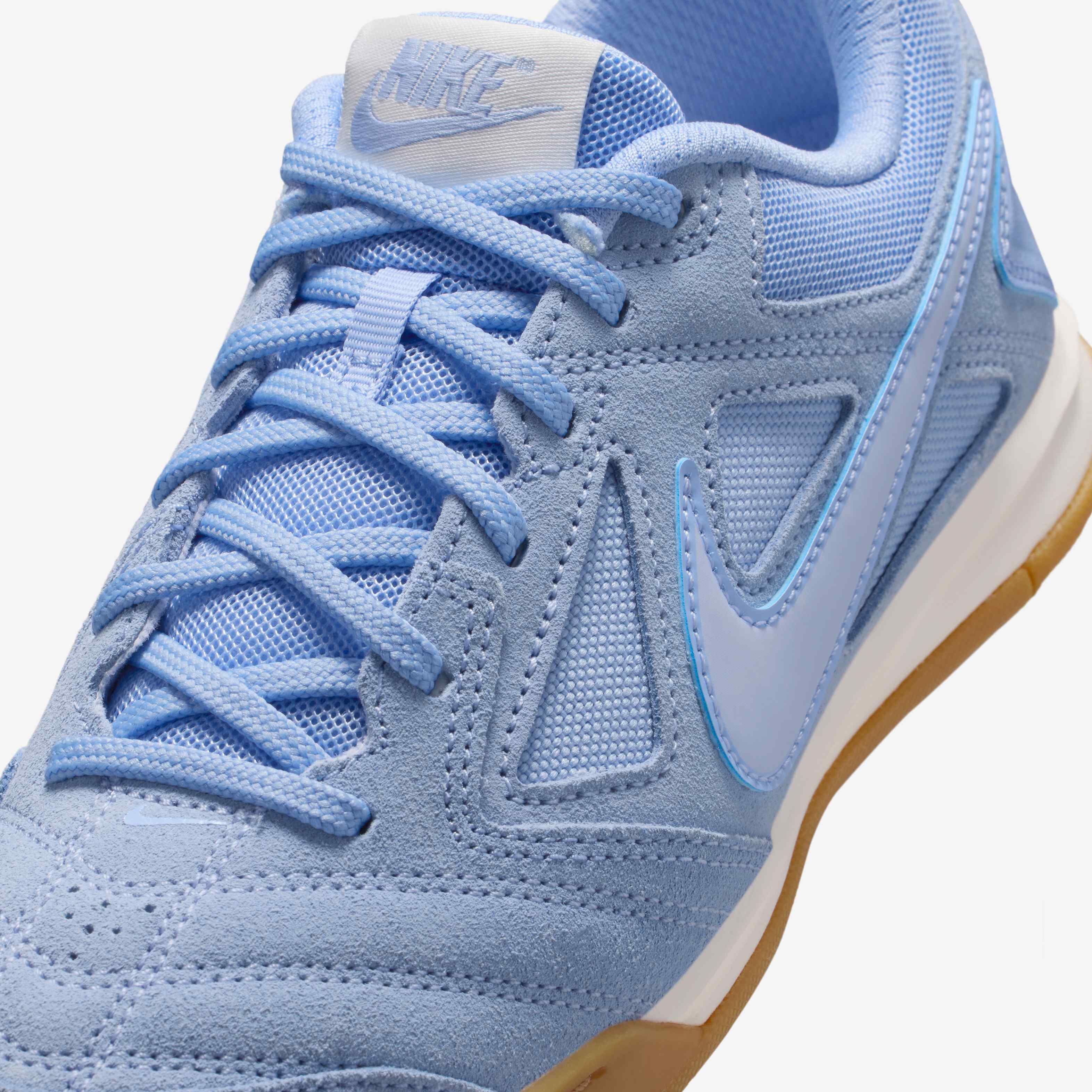 نايكي جاتو image number 6