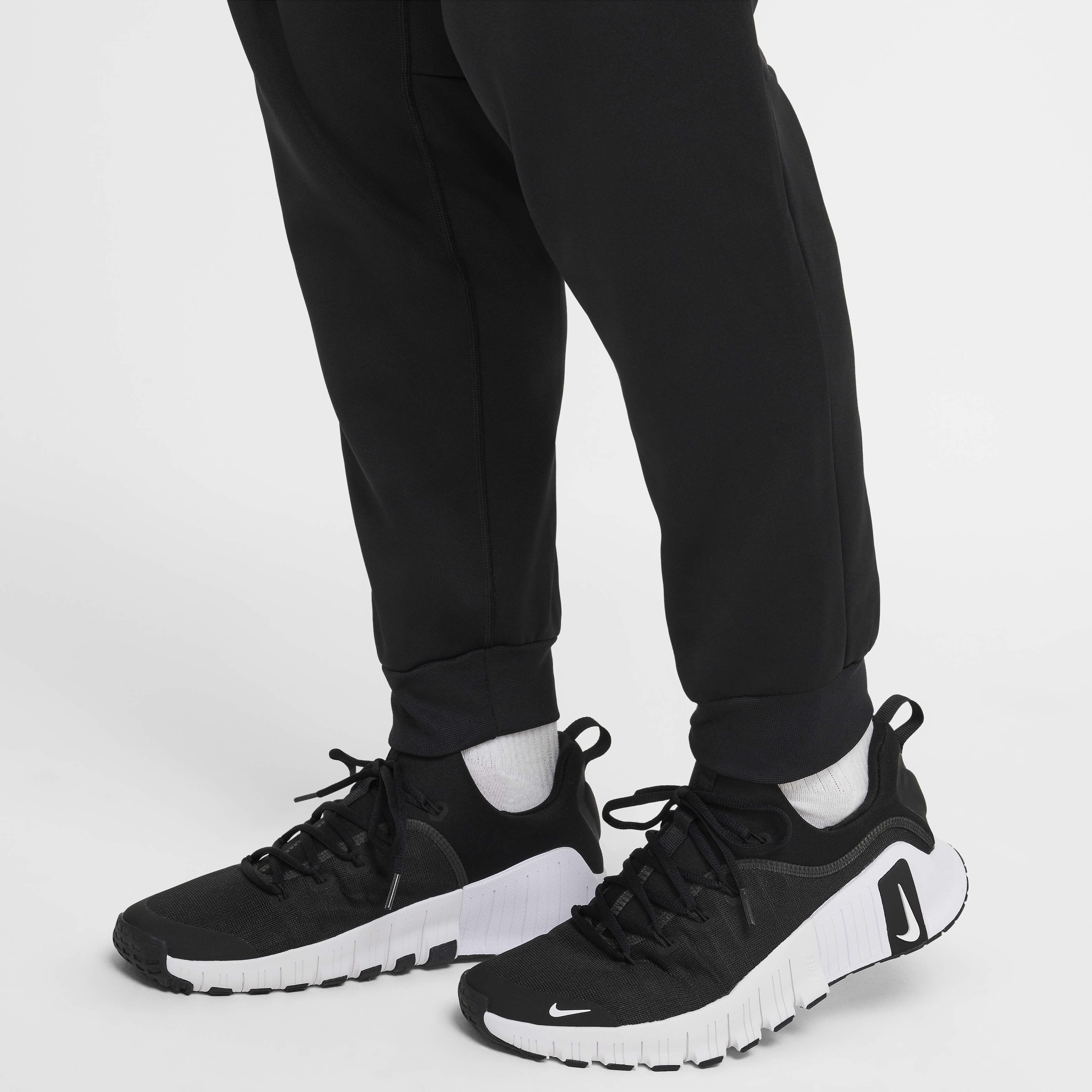 Buy Nike Men s Therma FIT Tapered Fitness Trousers Nike Saudi Official