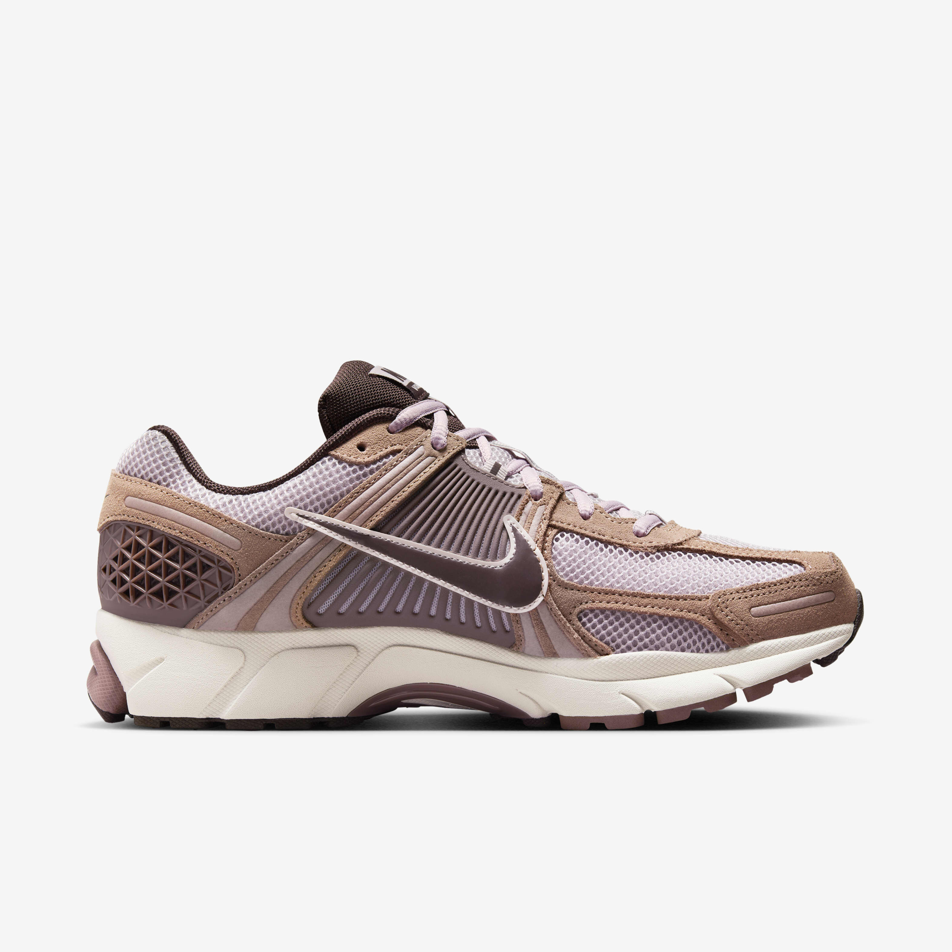 Buy Nike Zoom Vomero 5 Men s Shoes Nike Saudi Official