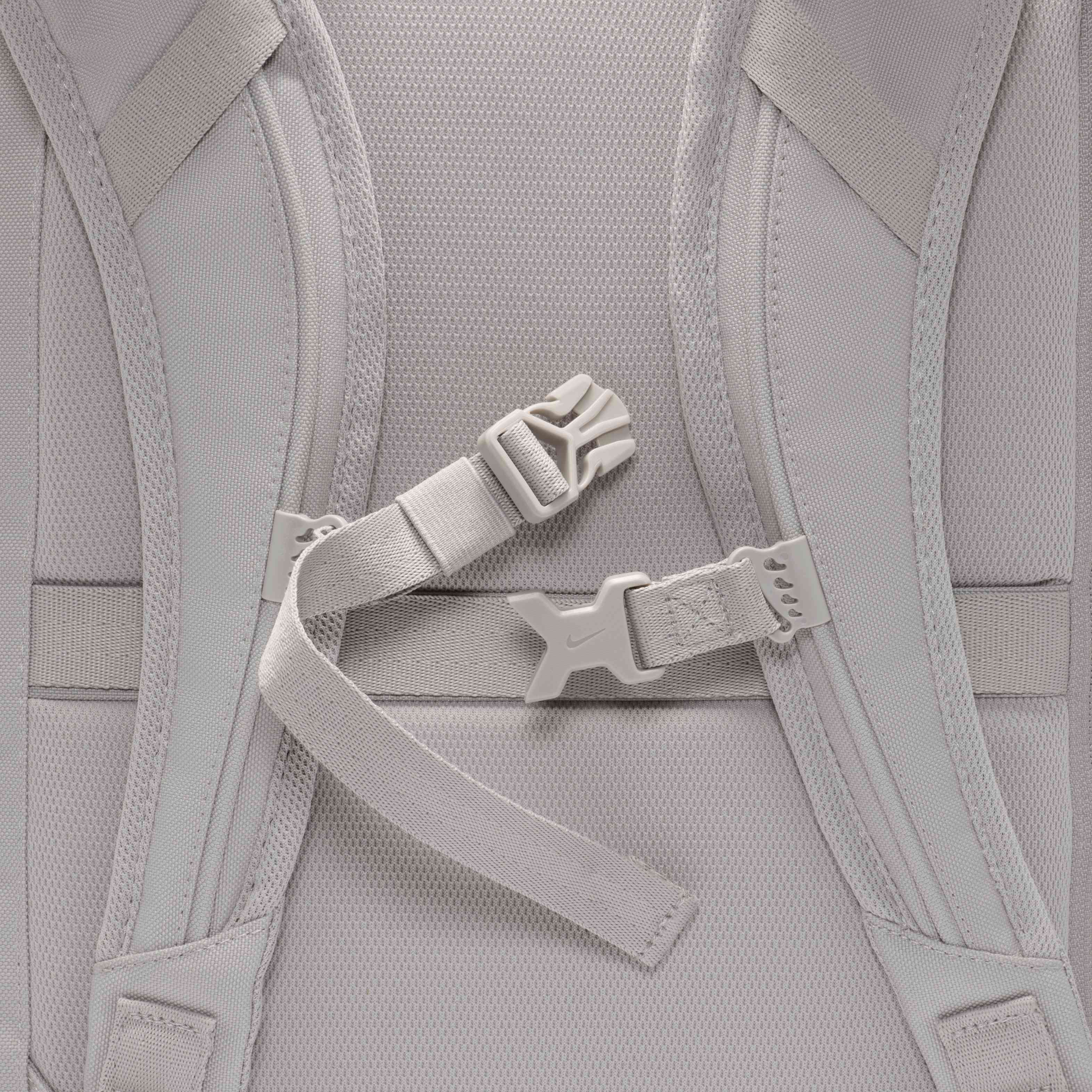 نايكي يوتيليتي سبيد image number 9