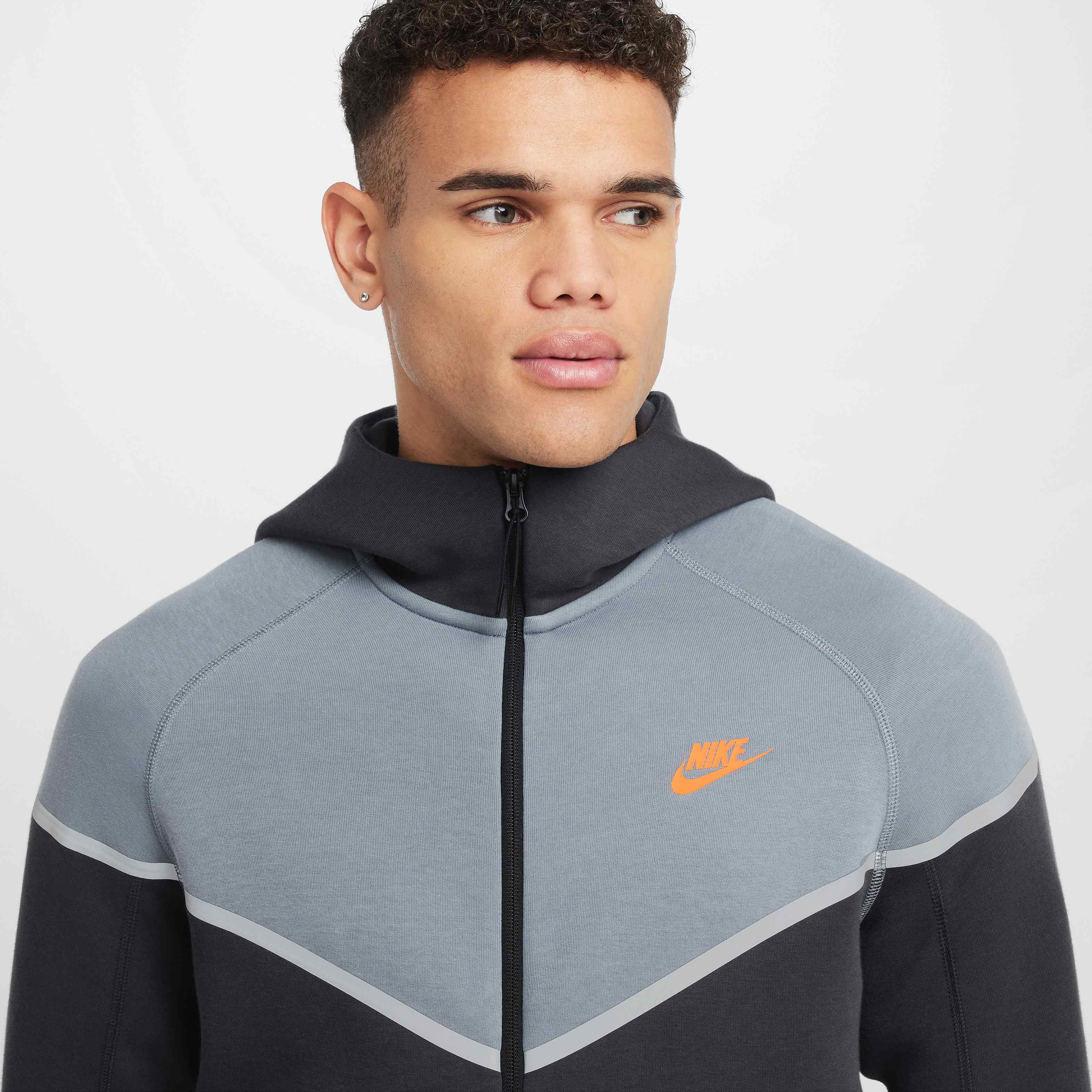 Nike Tech Windrunner image number 2