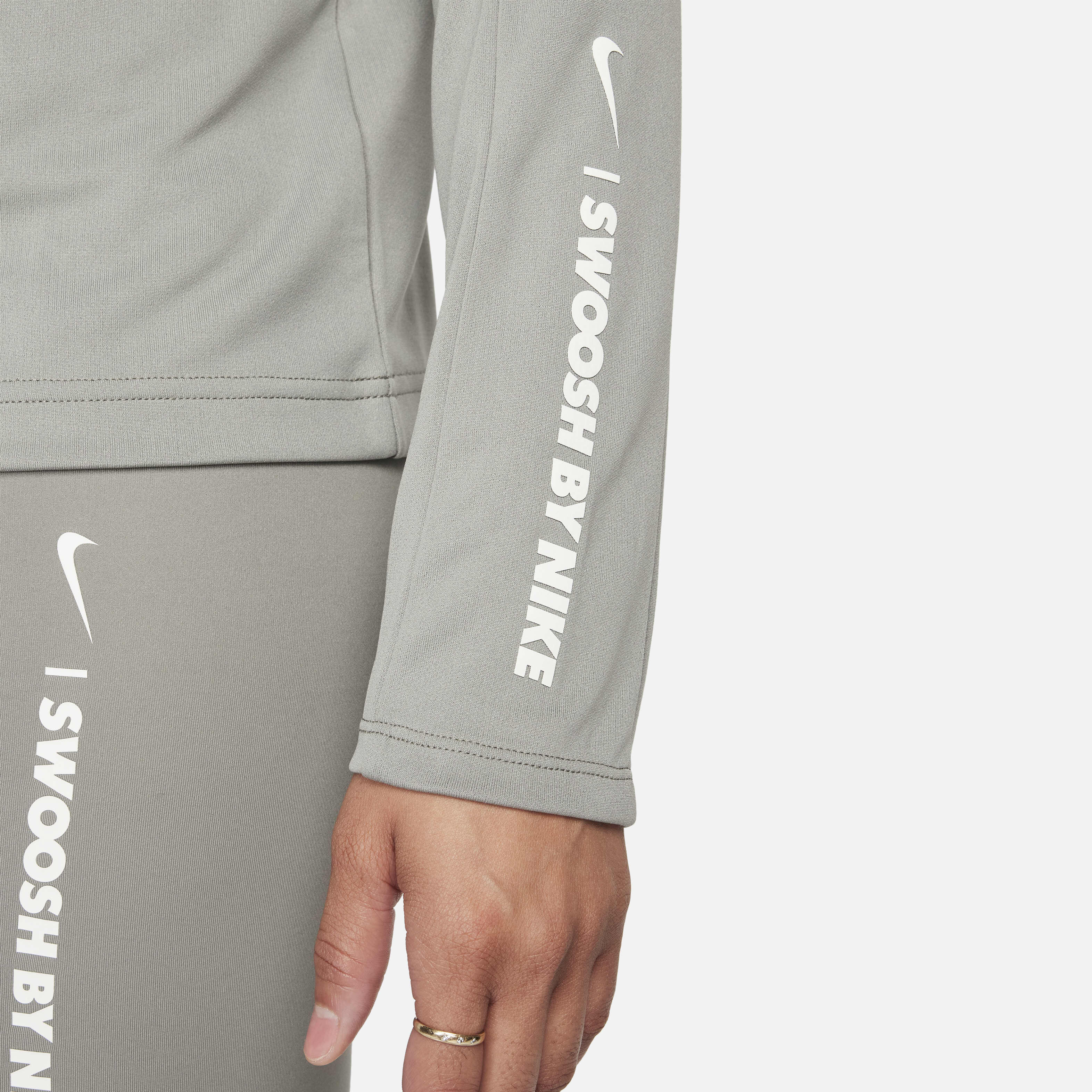 نايكي بيسر image number 3