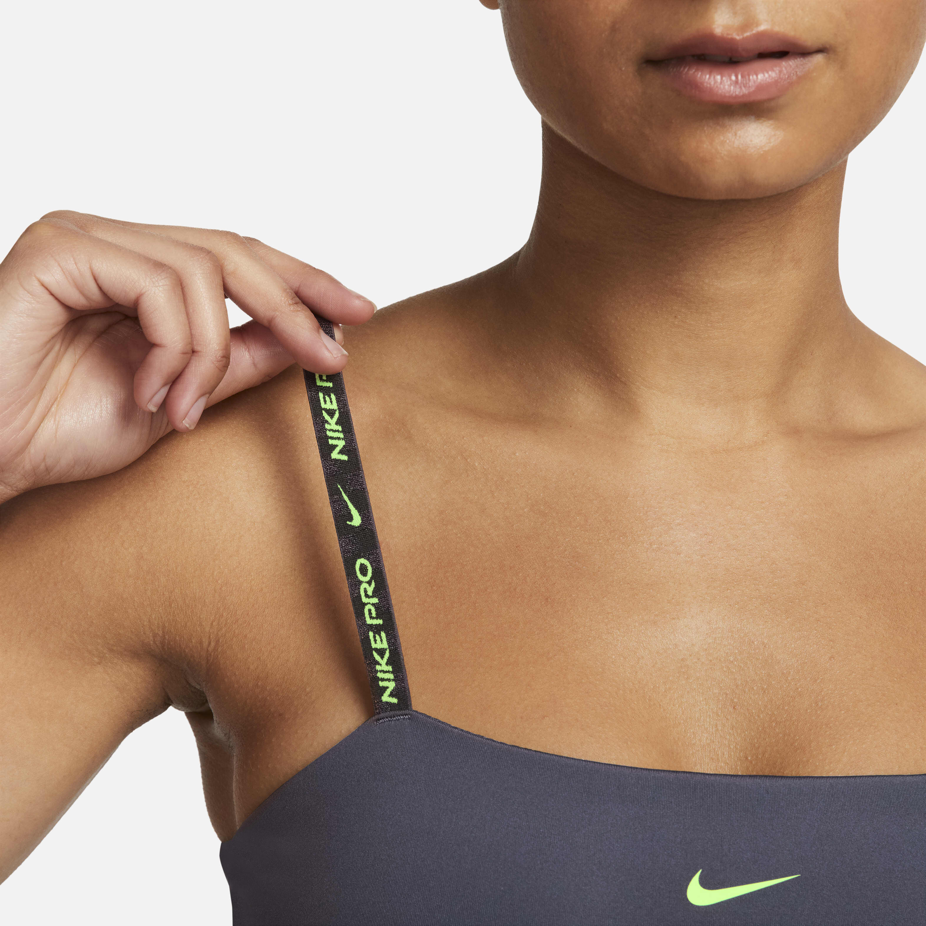 Nike Pro Indy image number 5