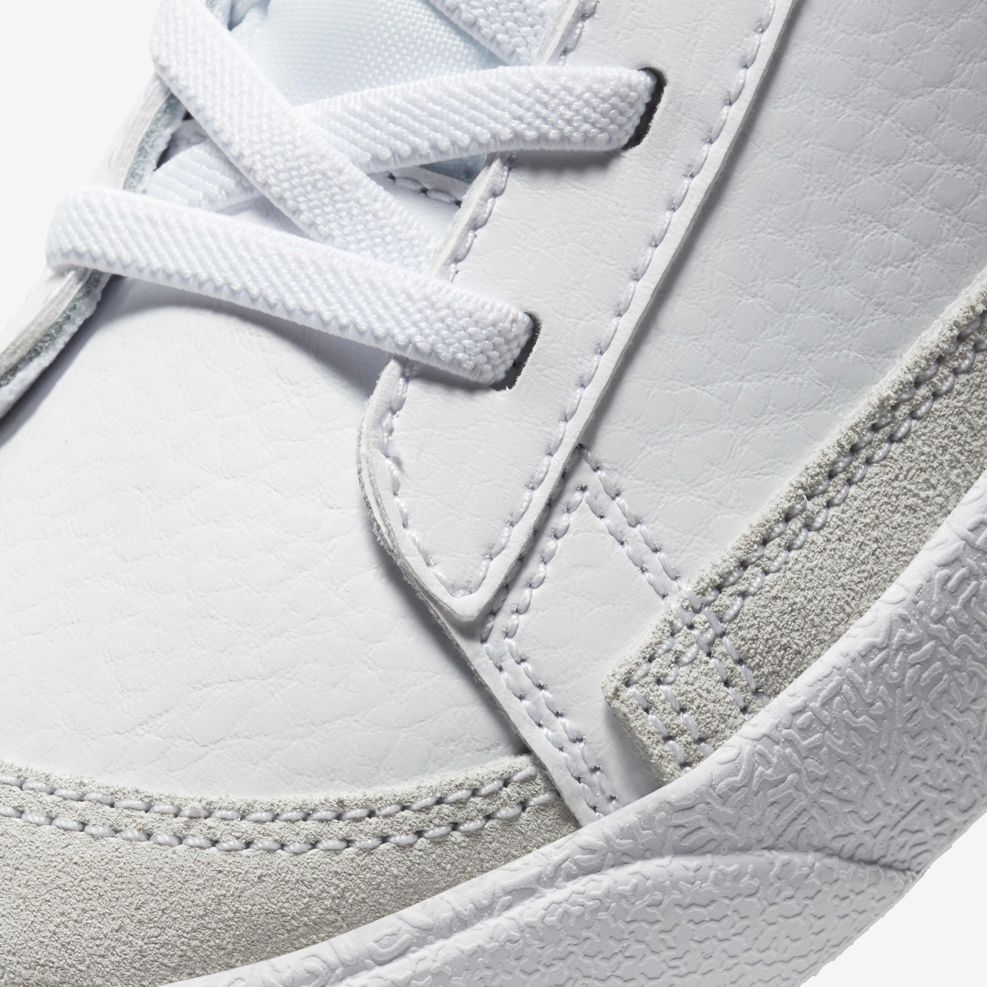 Nike Blazer Mid '77 image number 6