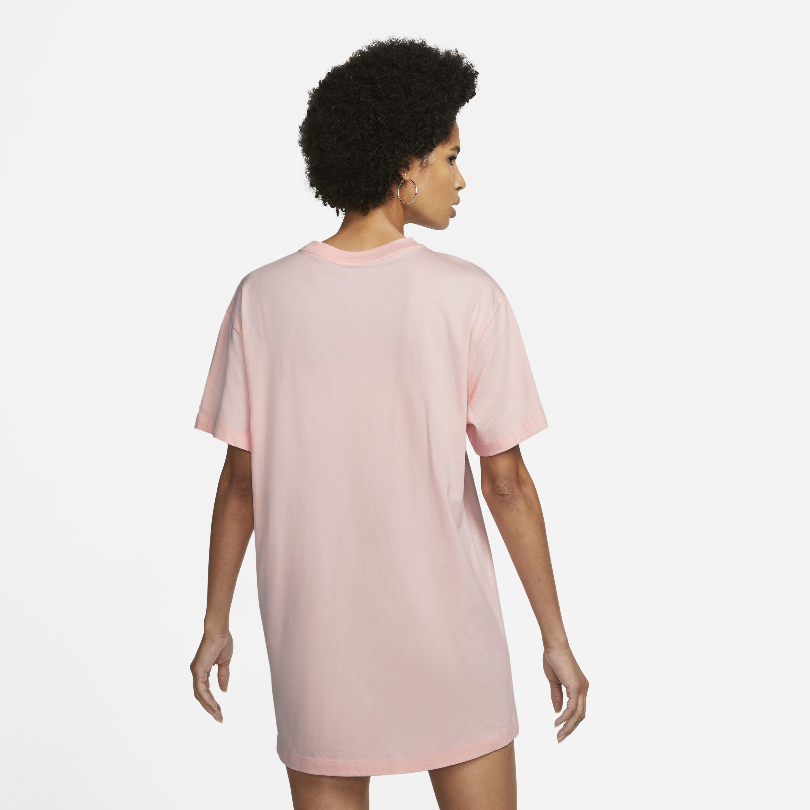 Nike Sportswear Essential image number 1