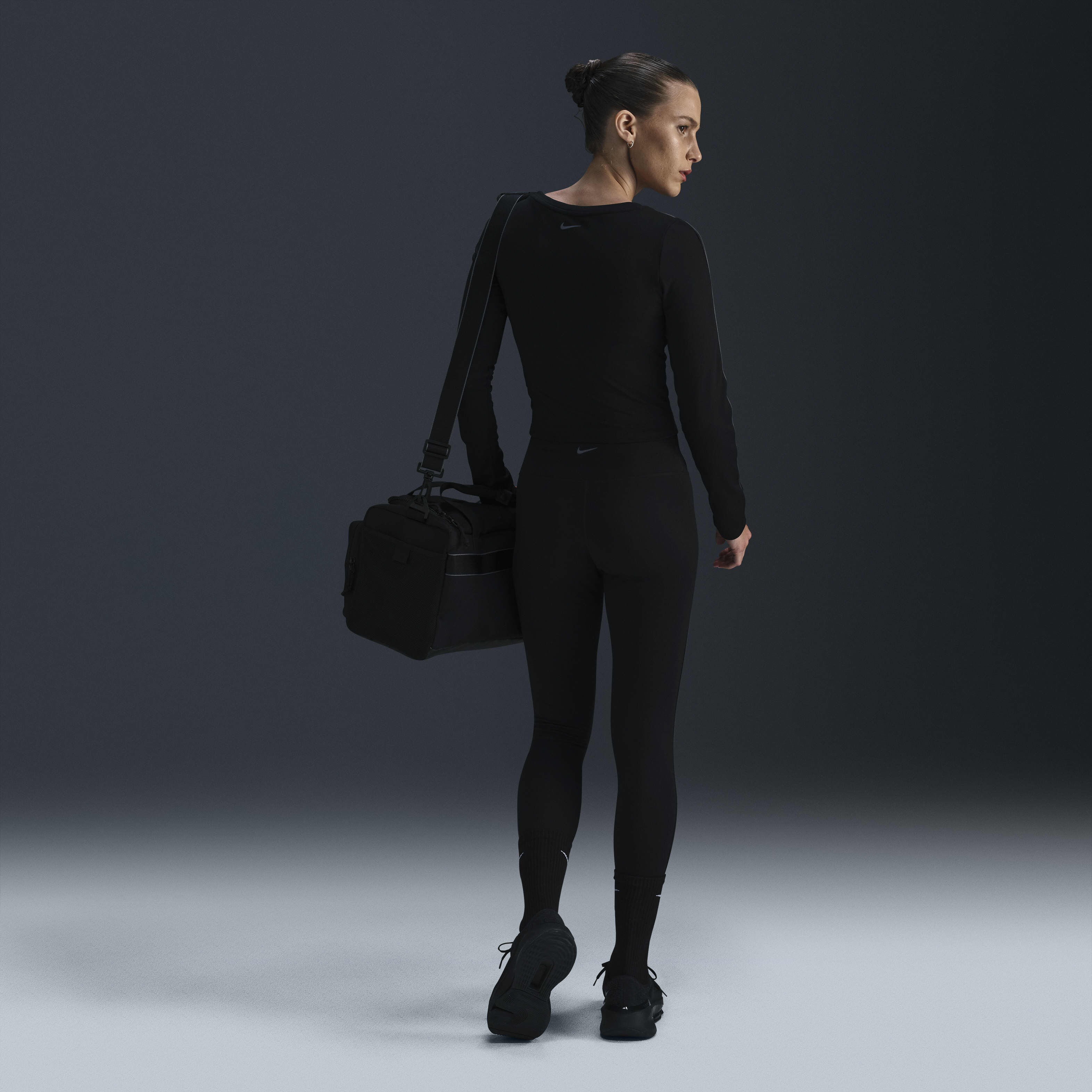 نايكي ون فيتد image number 4