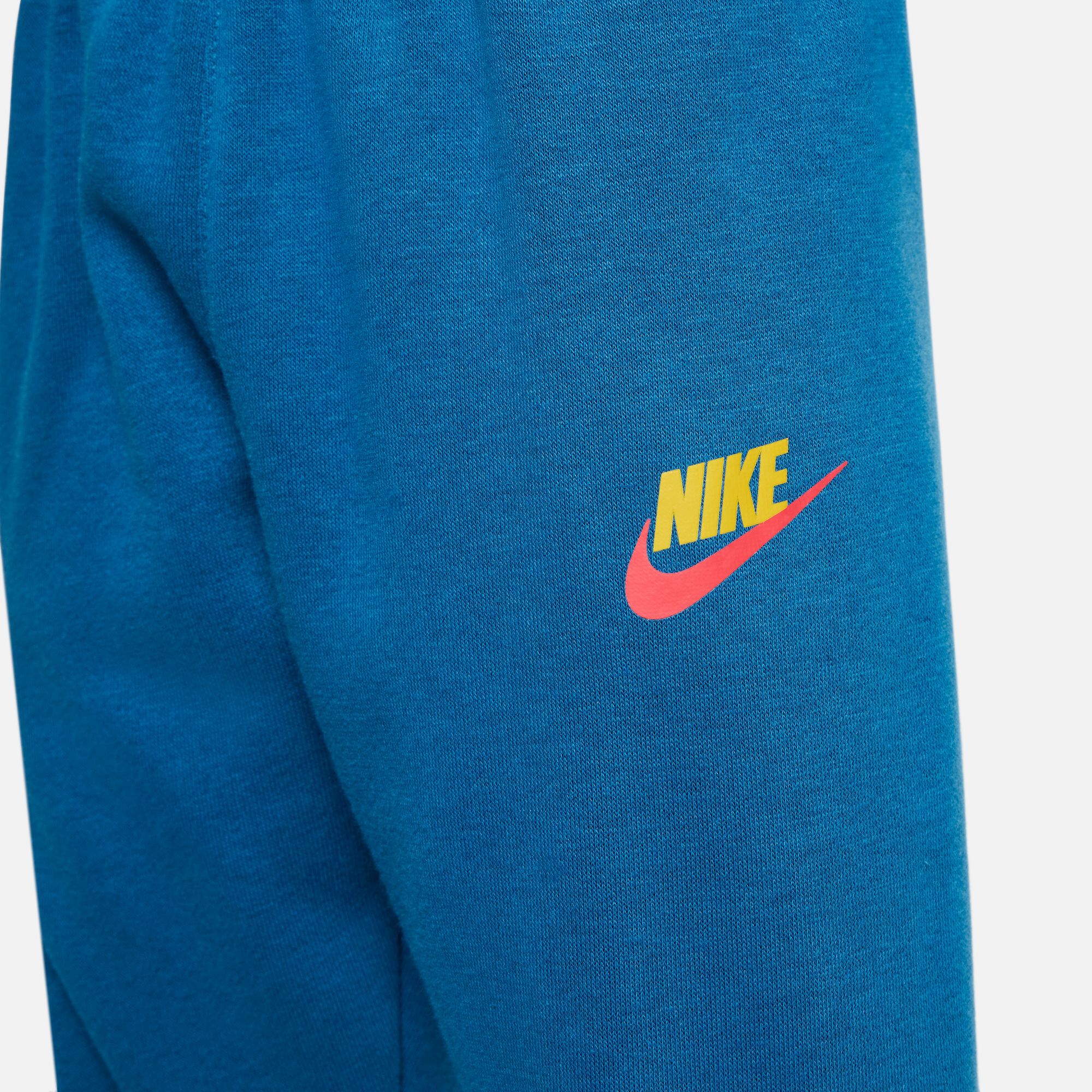 طقم بنطال نايكي سبورتسوير تريند تريكير فرينش تيري image number 2