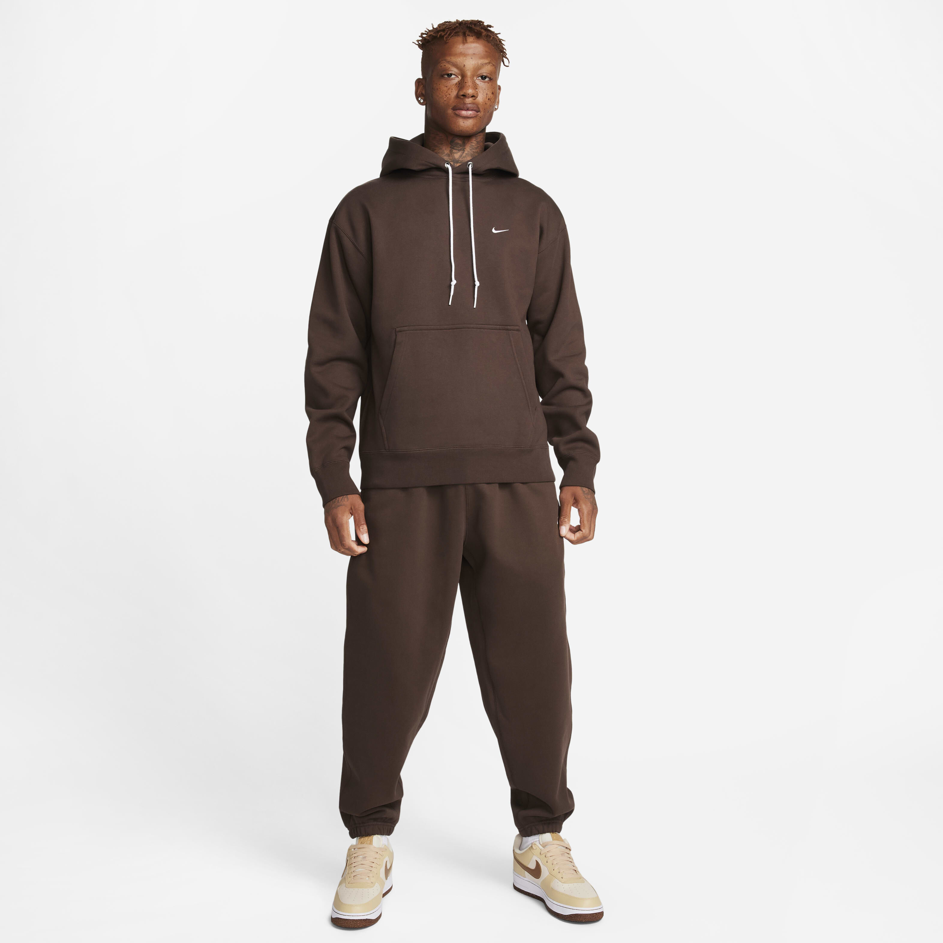 Nike Solo Swoosh image number 5