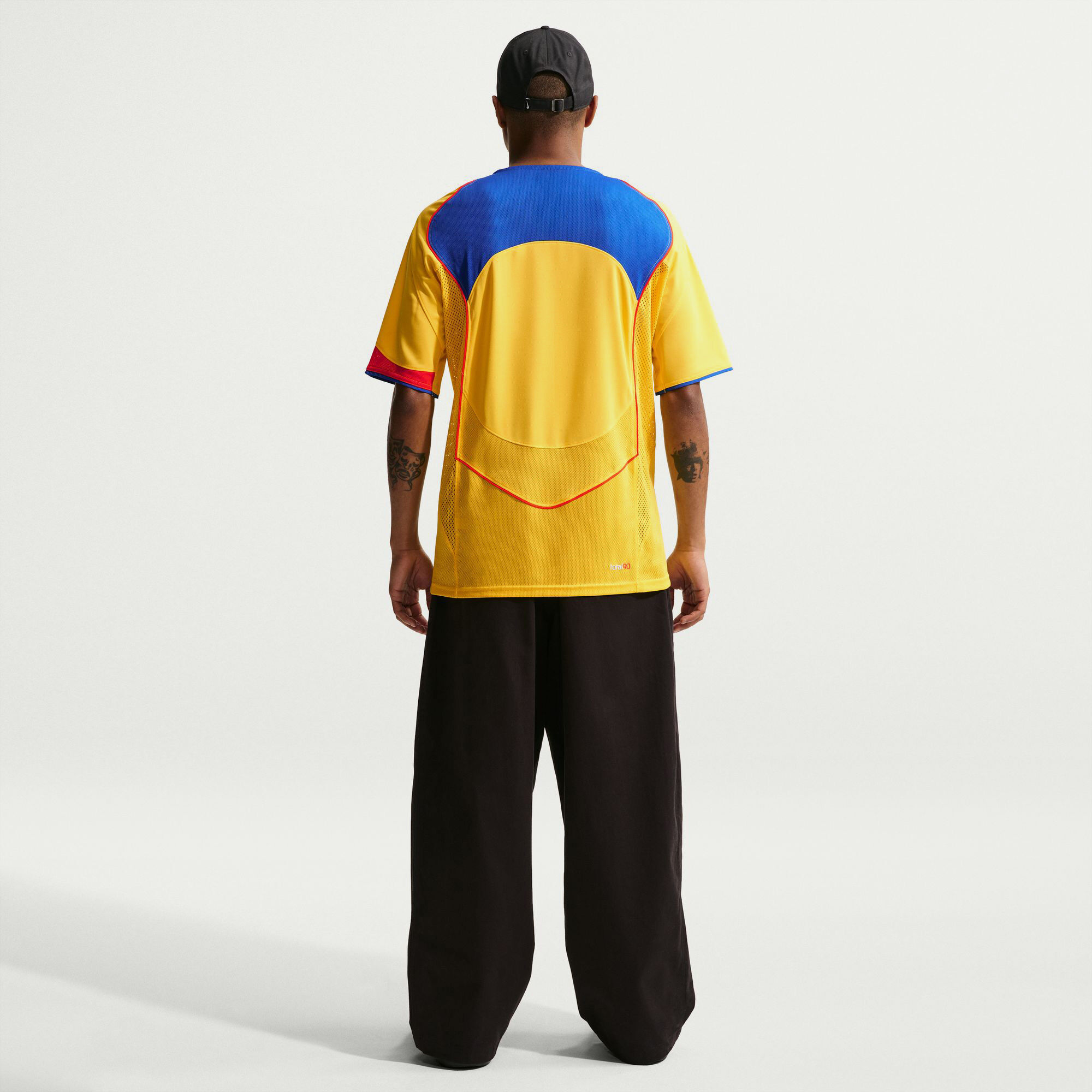 نايكي توتال 90 image number 1