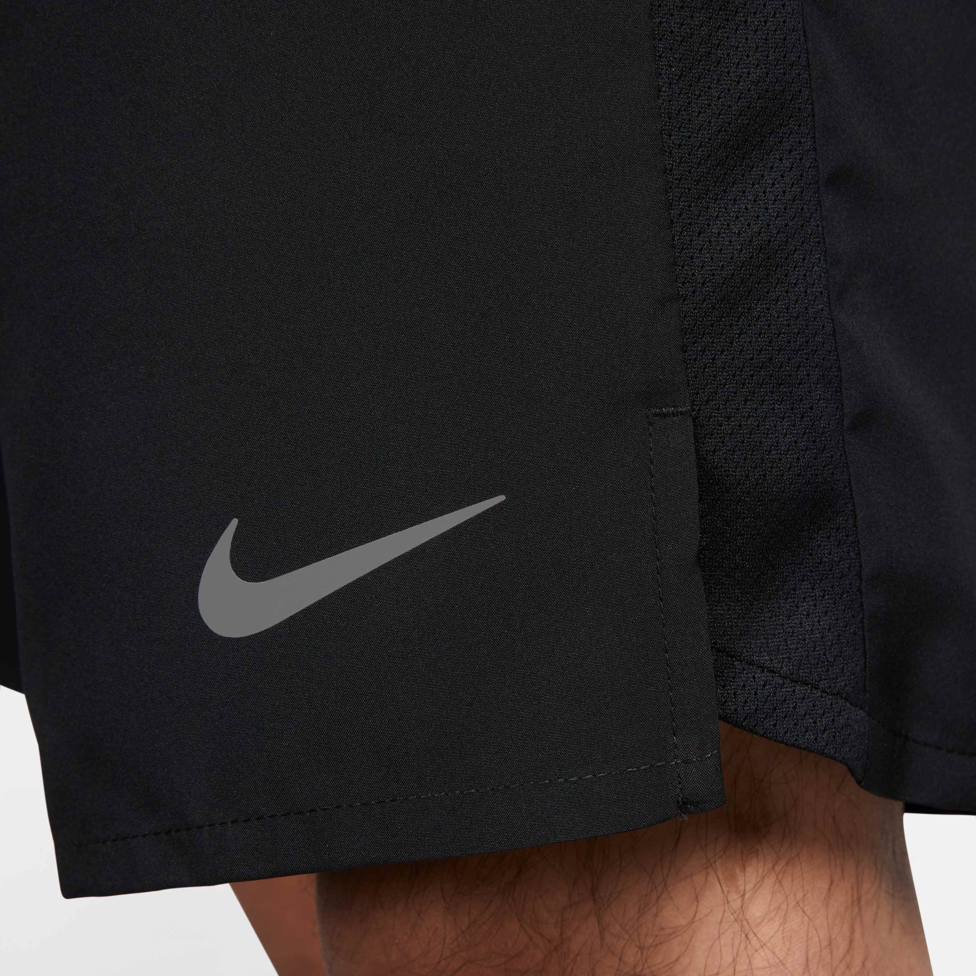 Nike Dri-FIT Challenger image number 3
