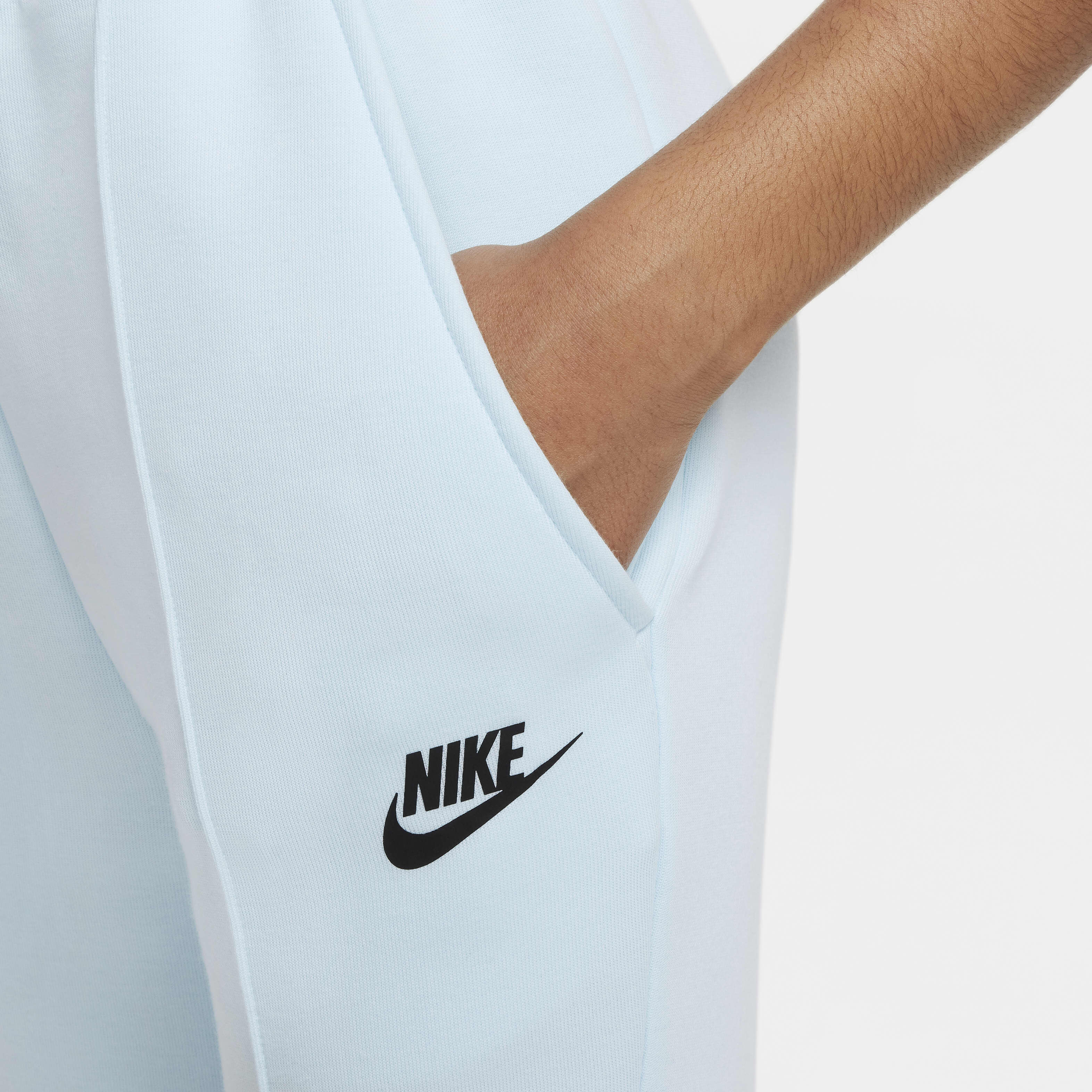 Nike Sportswear Tech Fleece image number 3