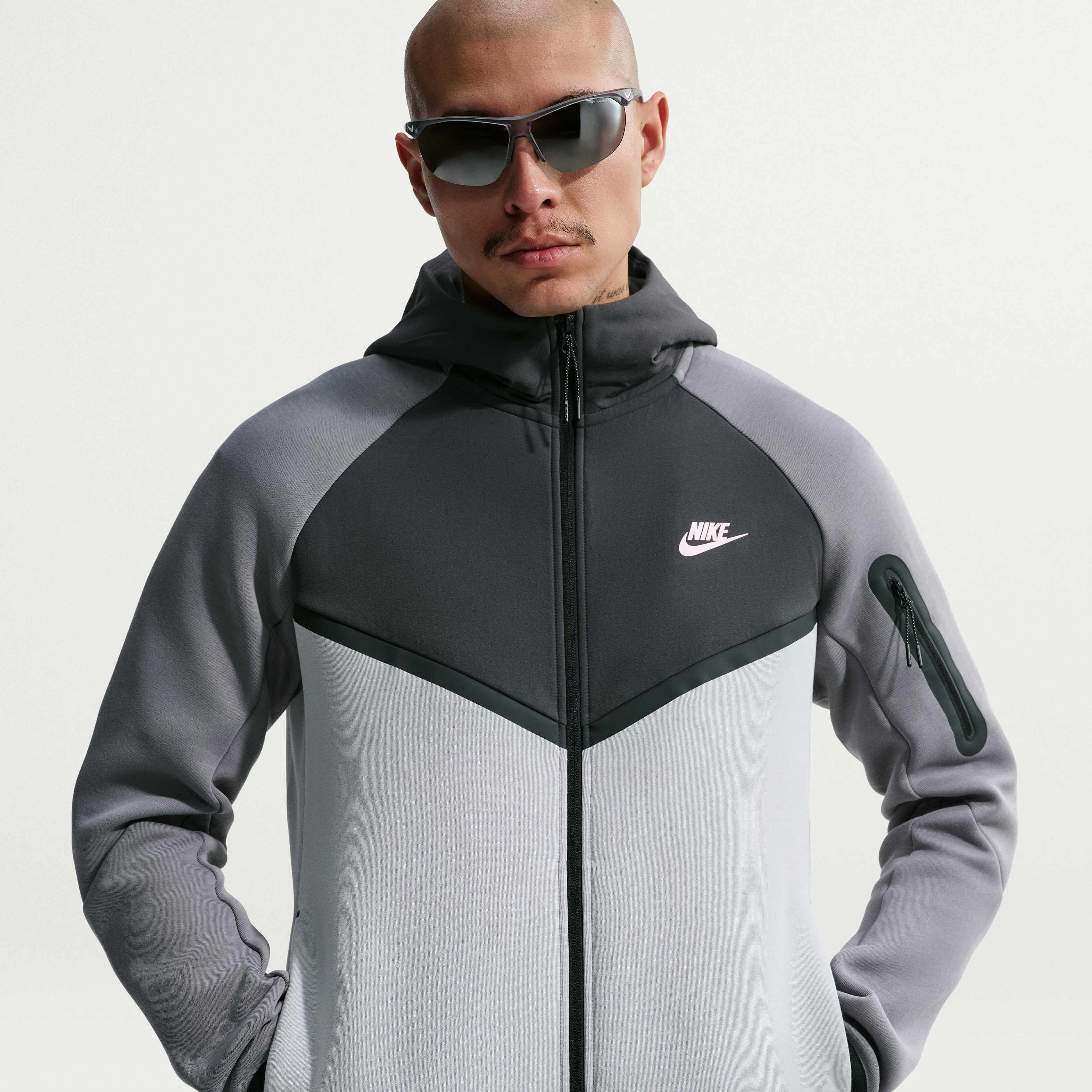 Nike Tech image number 2