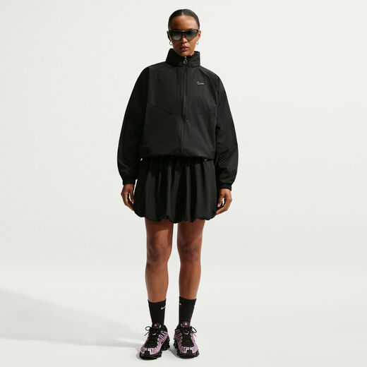 نايكي سبورتسوير