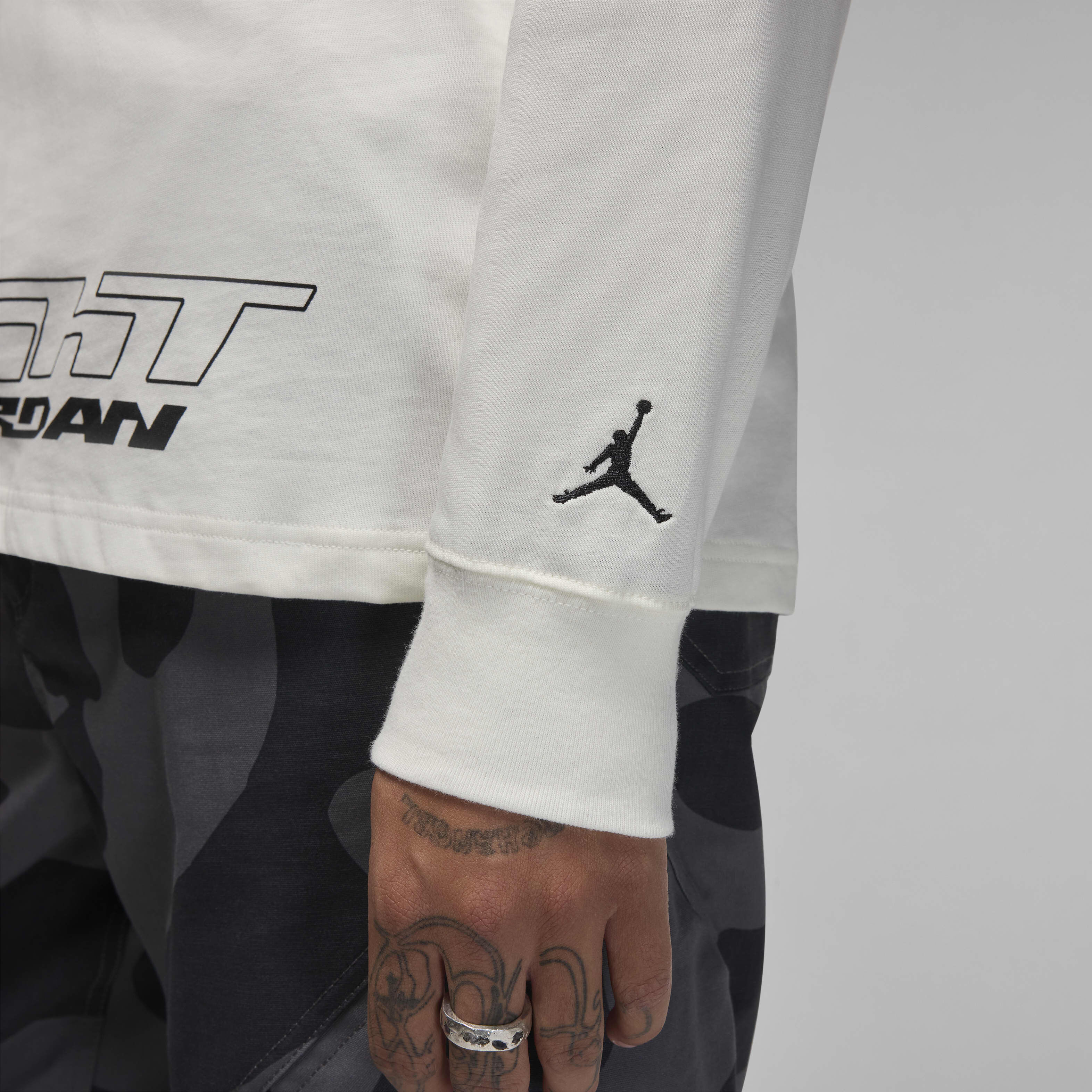 【NIKE】★大人気★JORDAN MVP LONG SLEEVE TSHIRT★【正規品】 Jordan MVP Men's Long-Sleeve T-Shirt. Nike JP