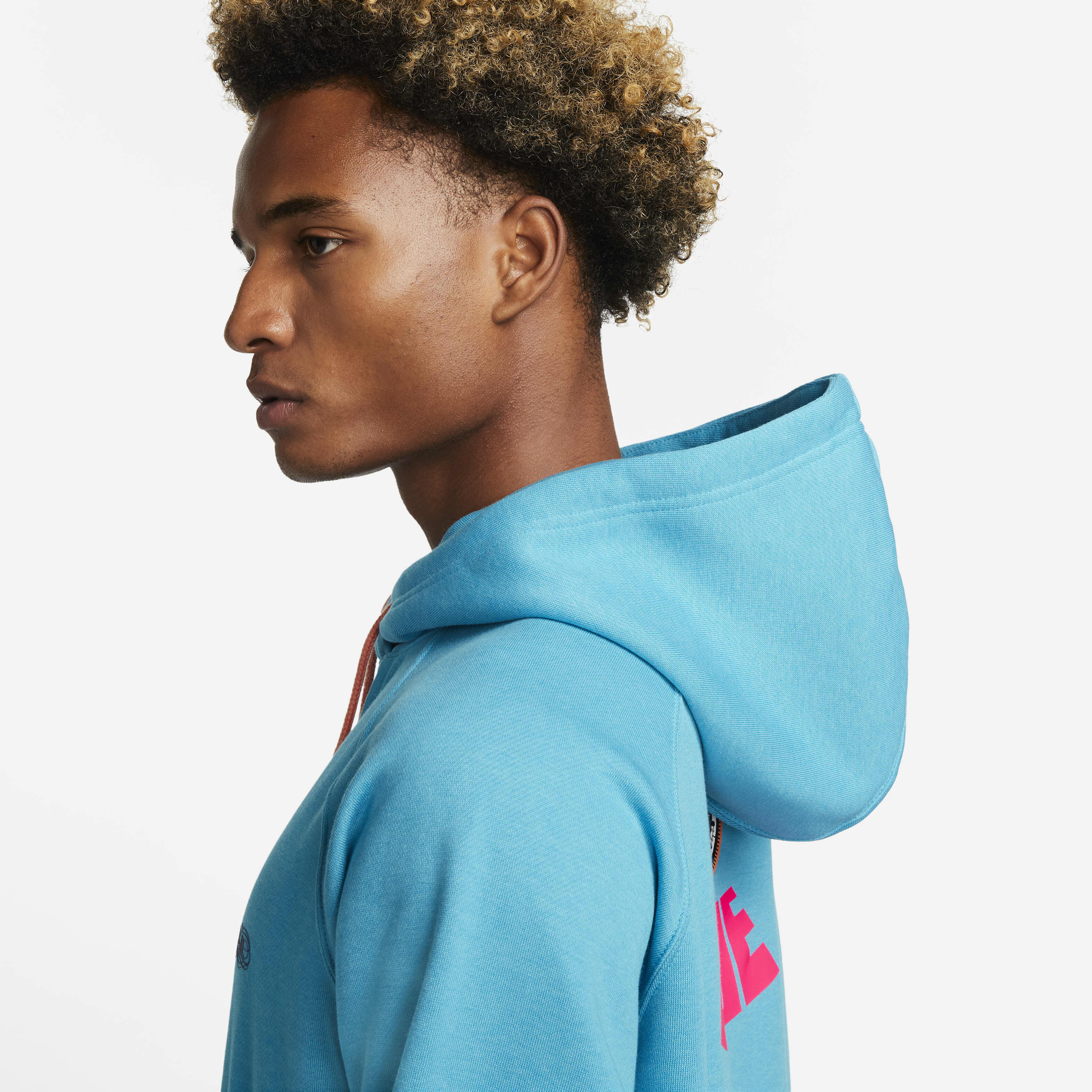 LeBron image number 3