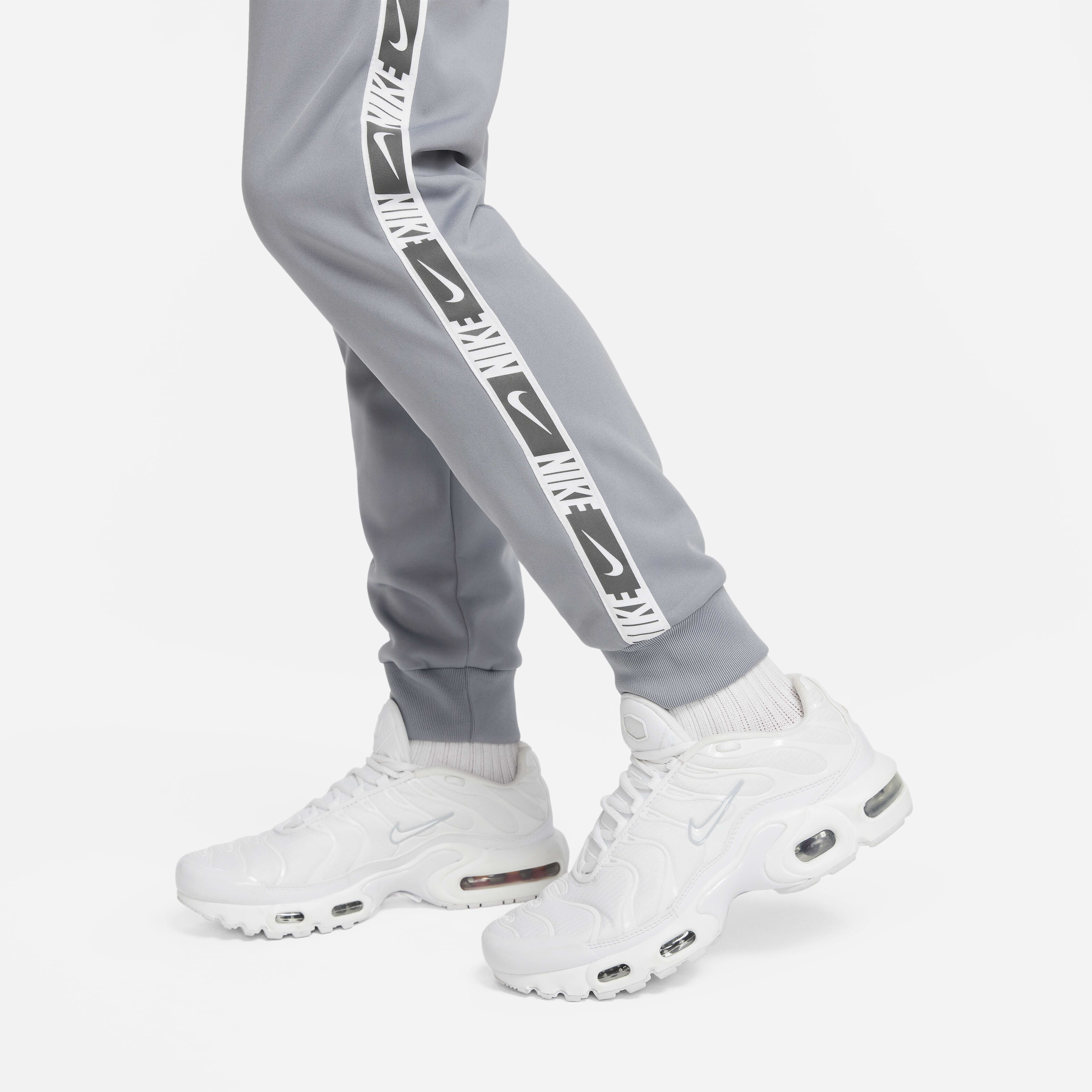 نايكي سبورتسوير image number 5