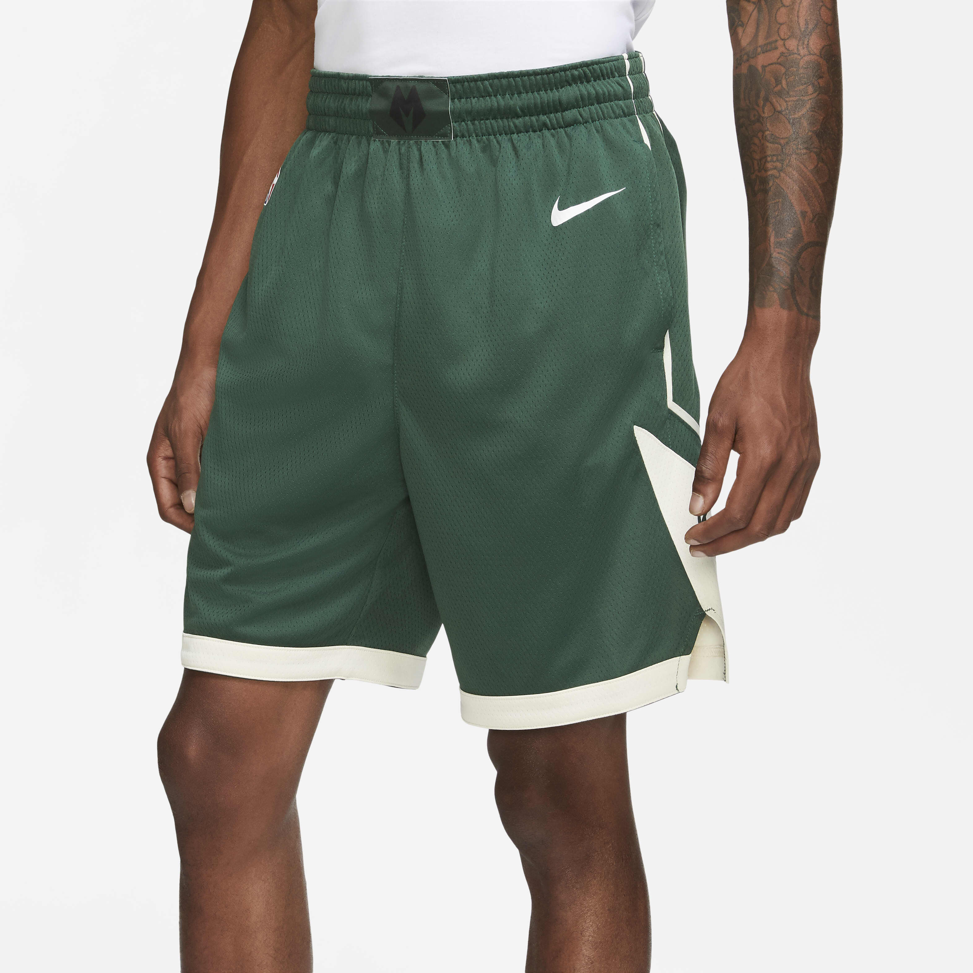 Milwaukee Bucks Icon Edition image number 1