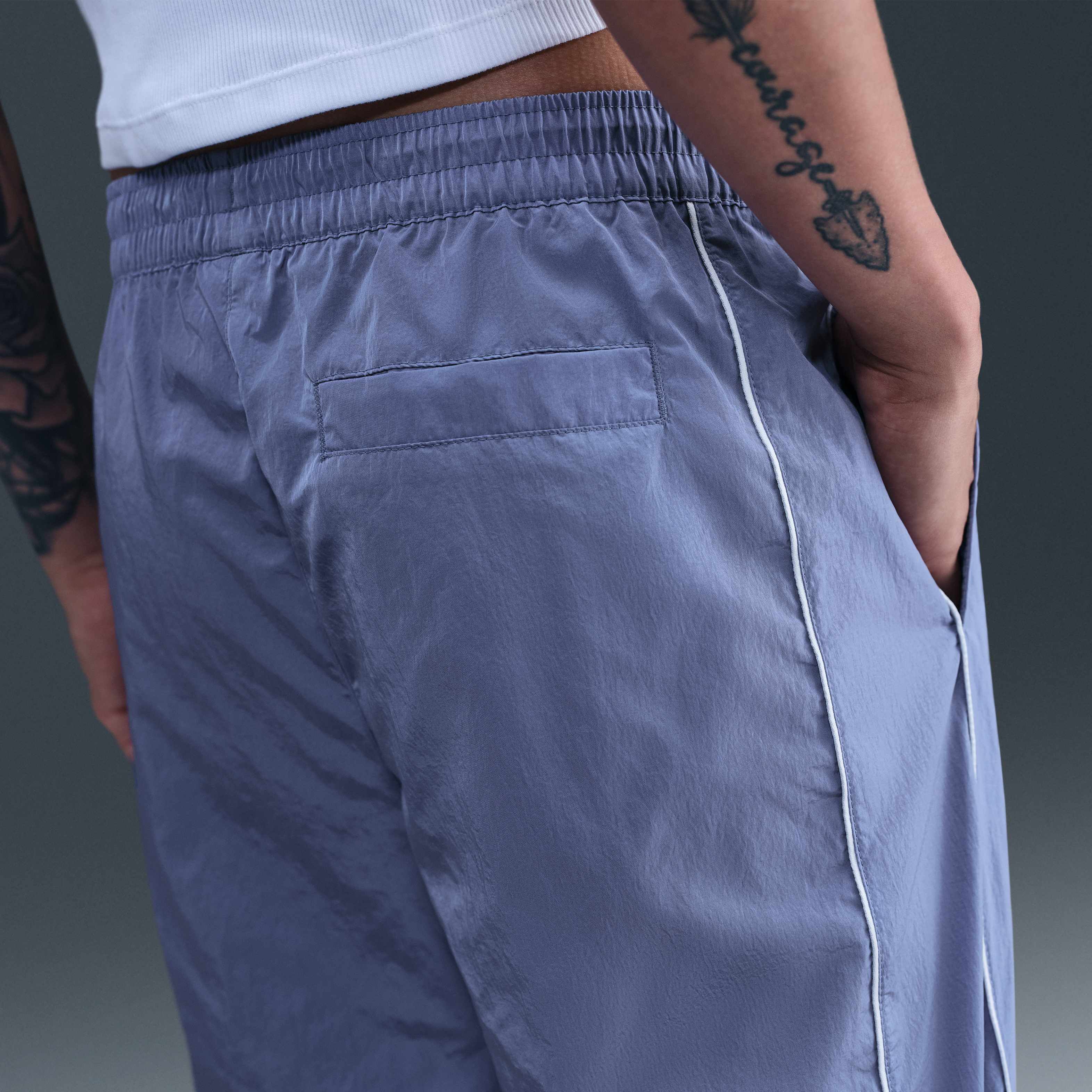 Nike Windrunner image number 2