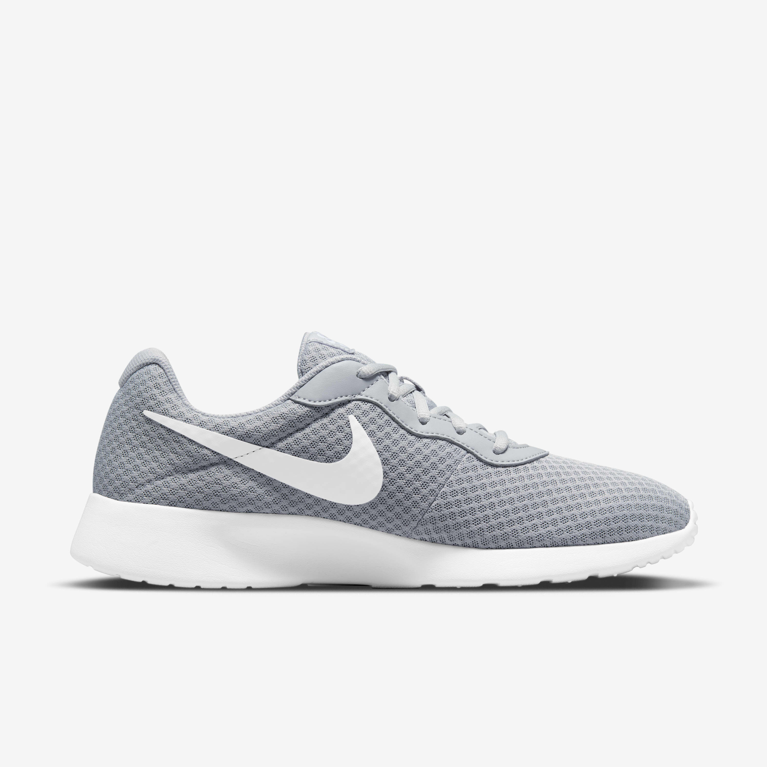 Buy Nike Tanjun Men s Shoes Nike Saudi Official