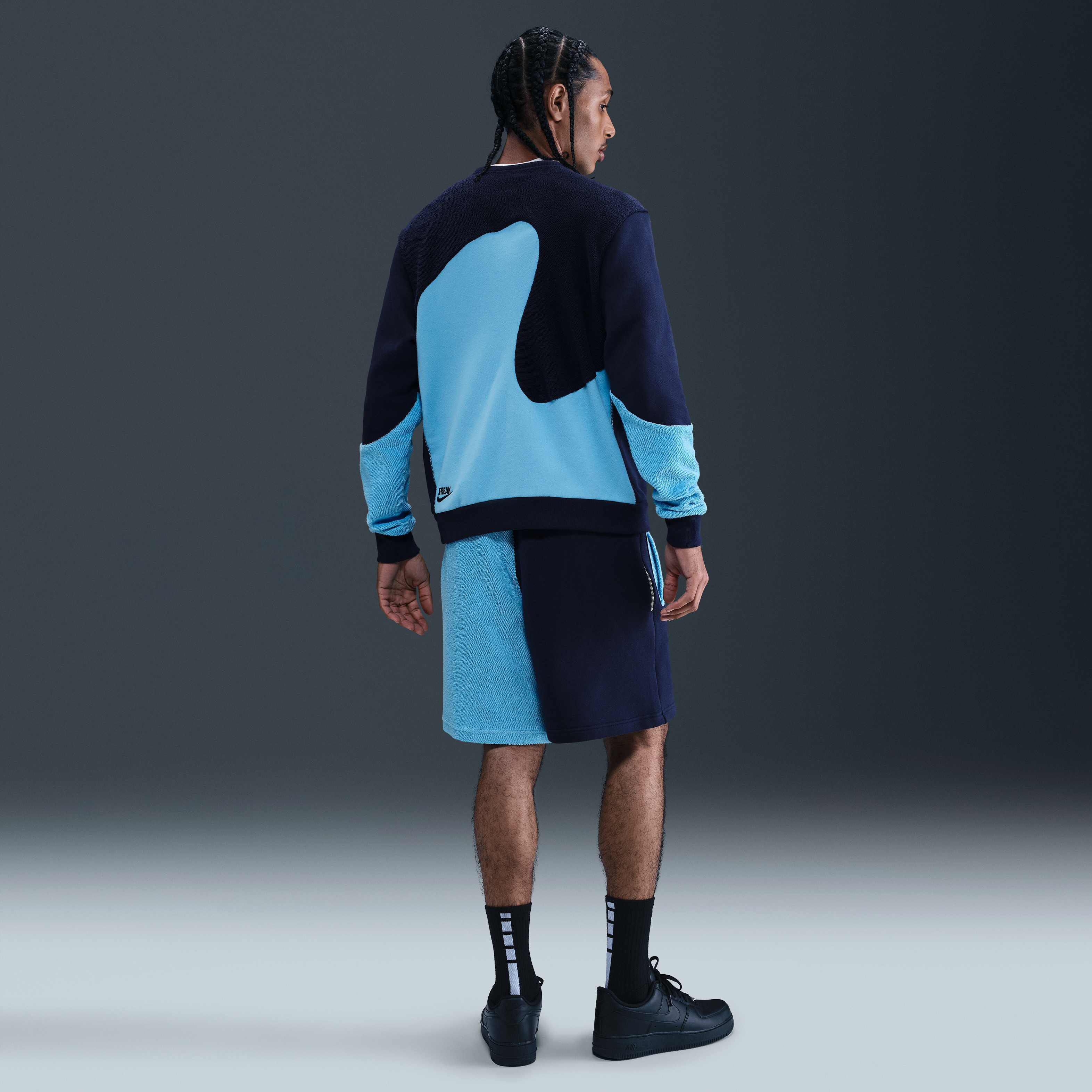 Giannis Standard Issue image number 4