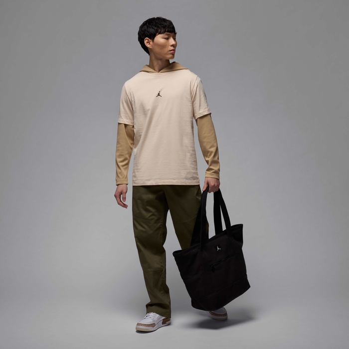 Jordan Flight Essentials image number 4 Jordan Flight Essentials image number 4