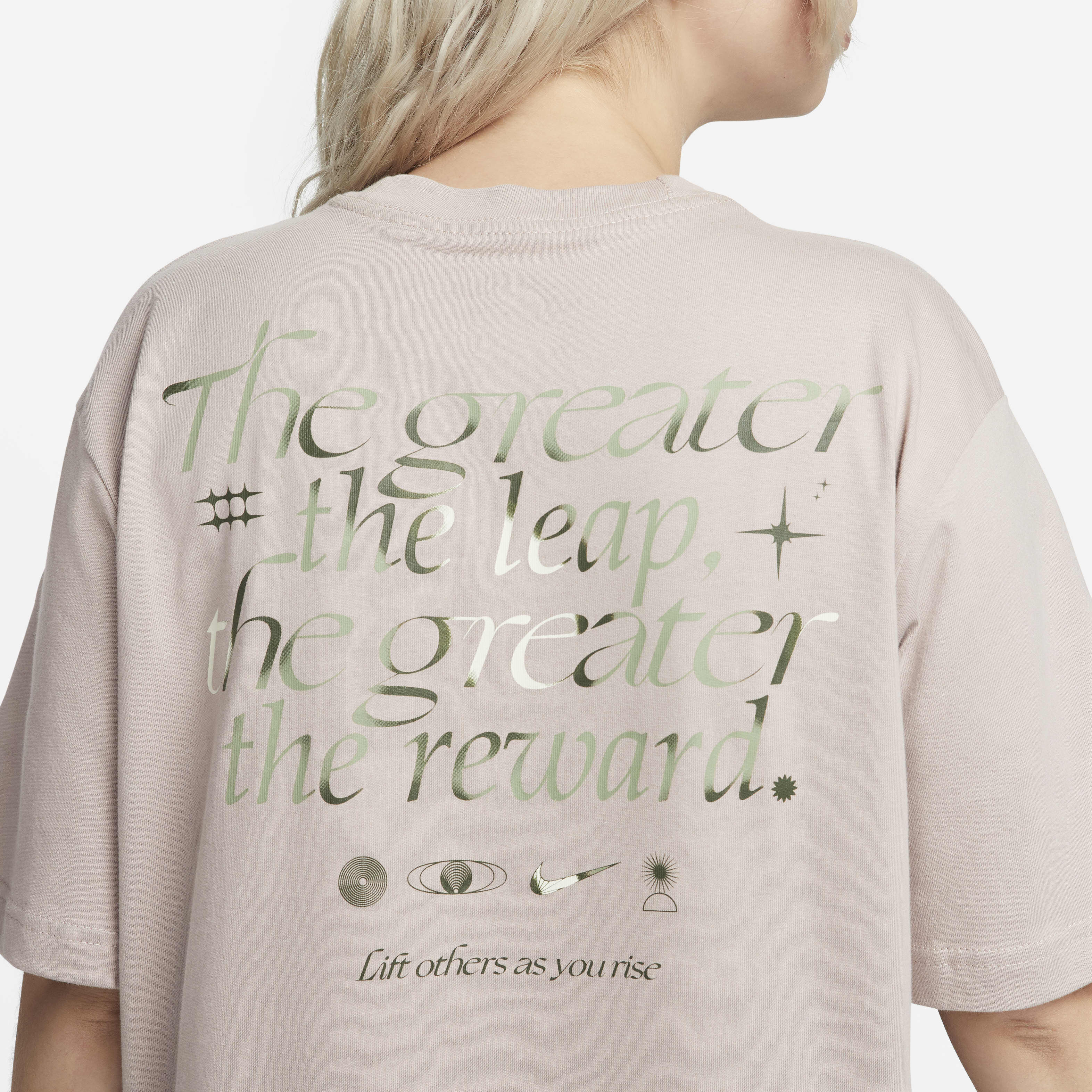 نايكي سبورتسوير image number 3