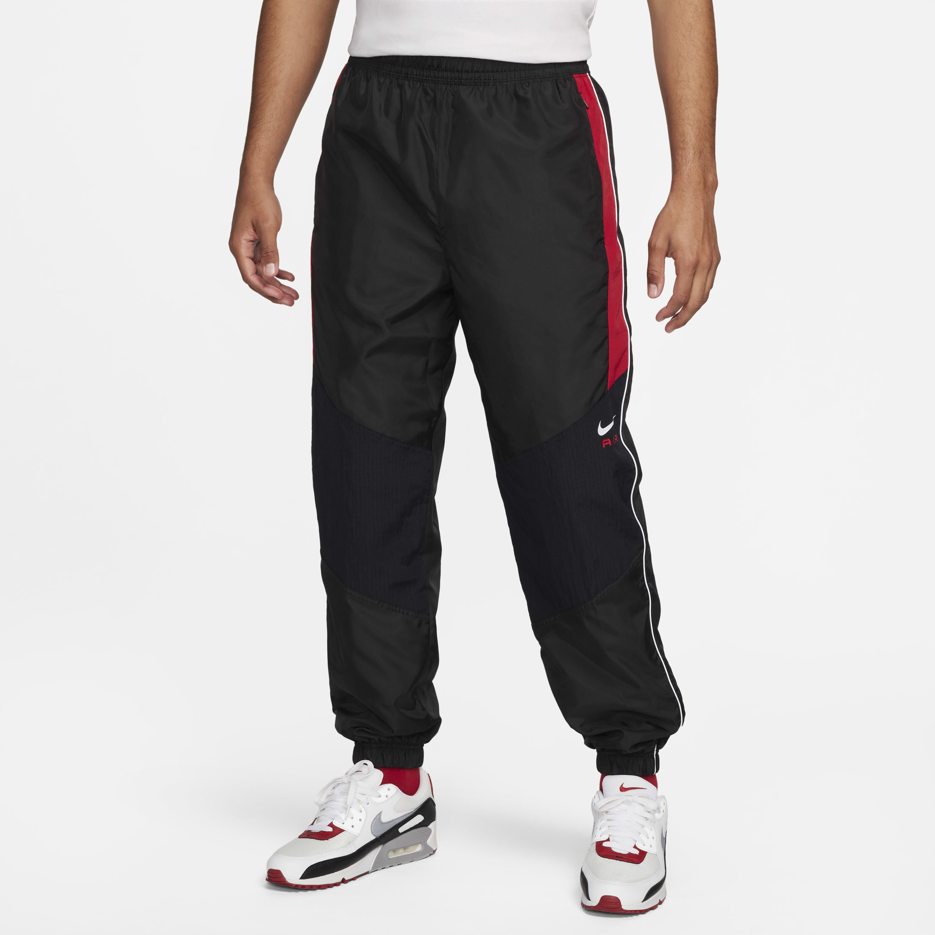 Buy Nike Air Men s Woven Trousers Nike Saudi Official